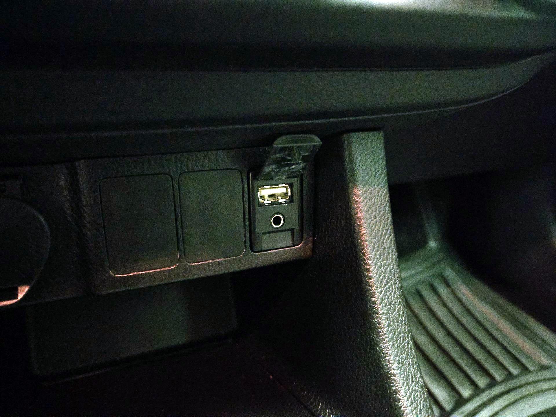 Thumbnail: 2016 Toyota Corolla - 17