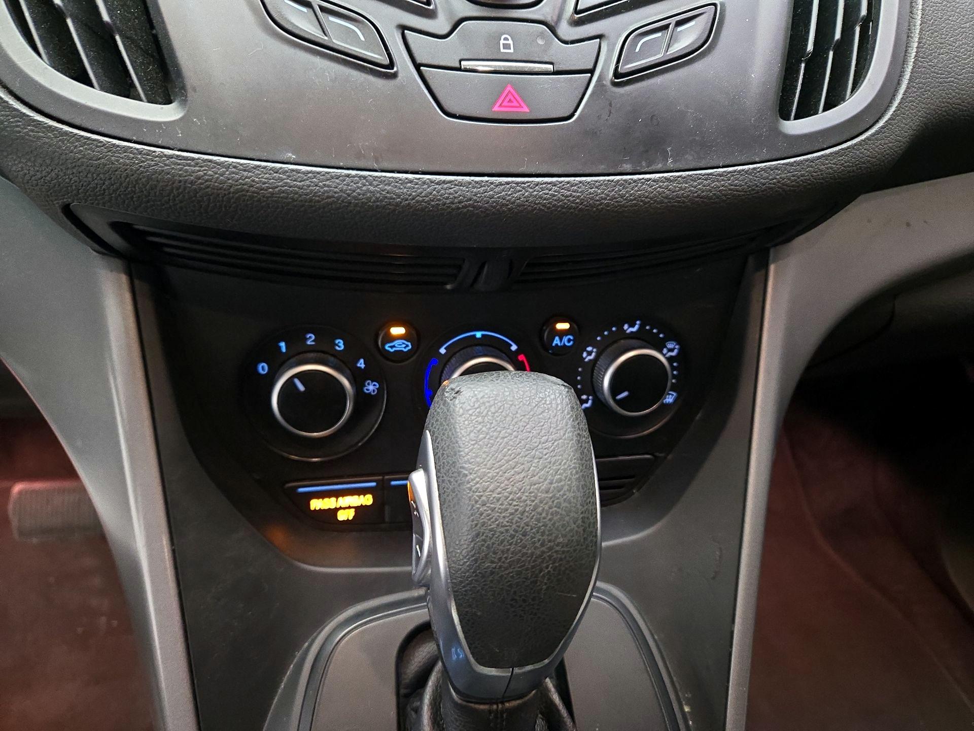 Thumbnail: 2015 Ford Escape - 13