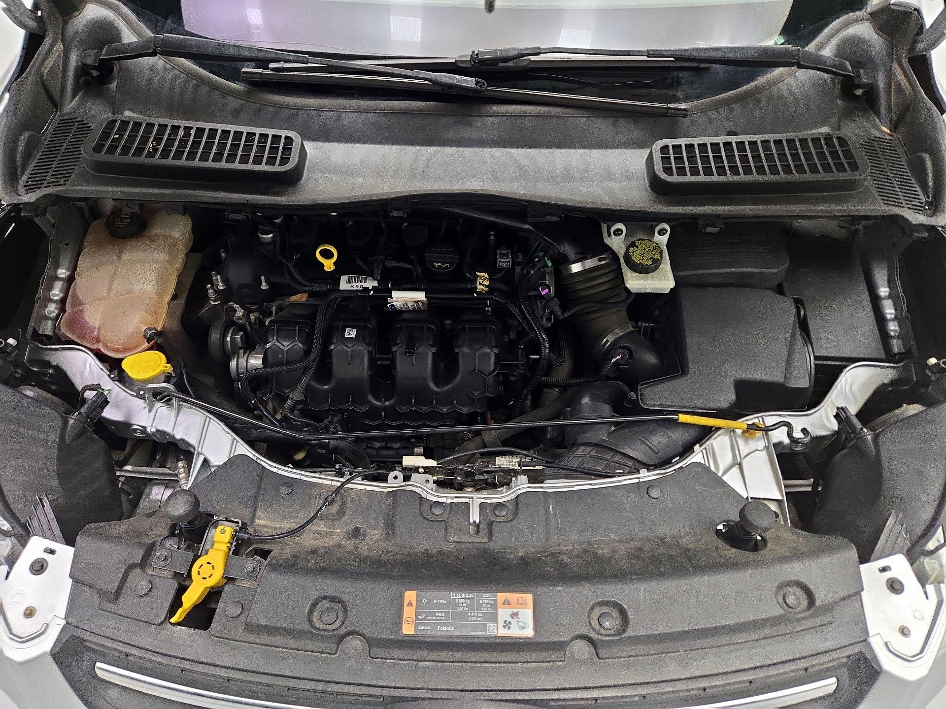 Thumbnail: 2015 Ford Escape - 18