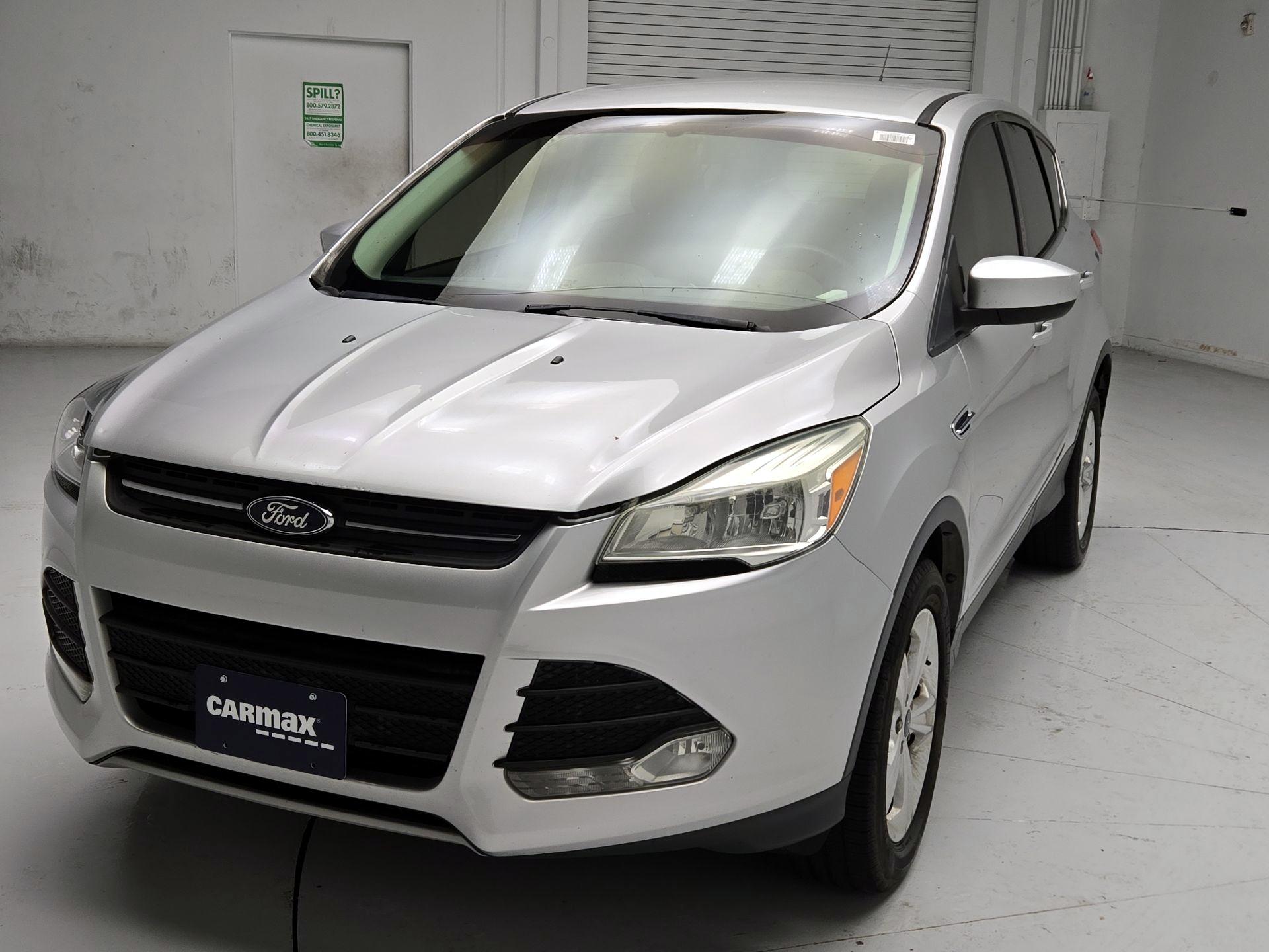 Thumbnail: 2015 Ford Escape - 3