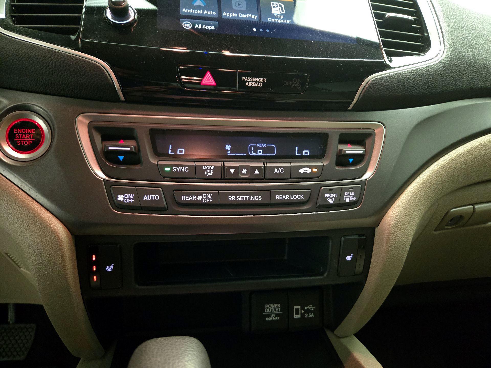 Thumbnail: 2019 Honda Pilot - 14