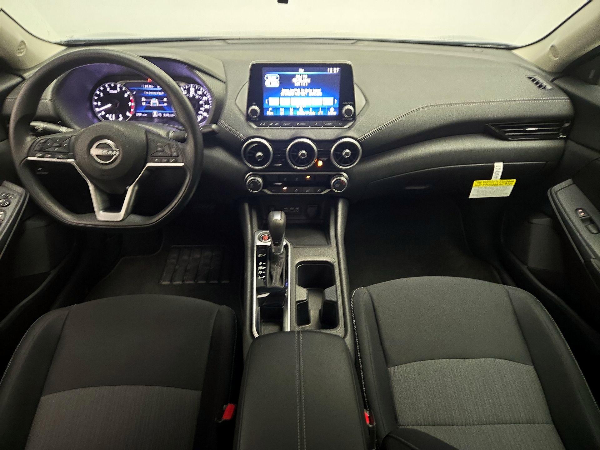 Thumbnail: 2025 Nissan Sentra - 9