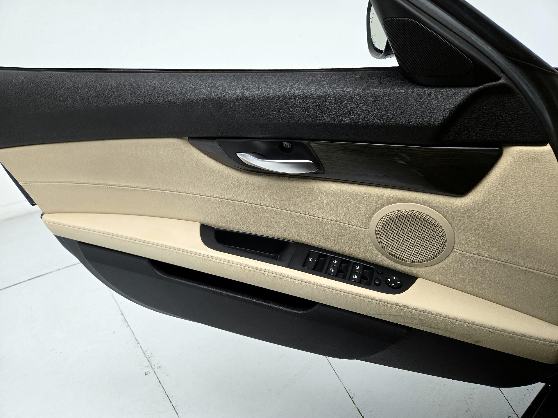 Thumbnail: 2016 BMW Z4 - 12