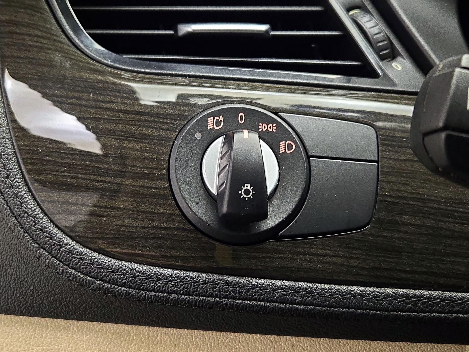 Thumbnail: 2016 BMW Z4 - 13