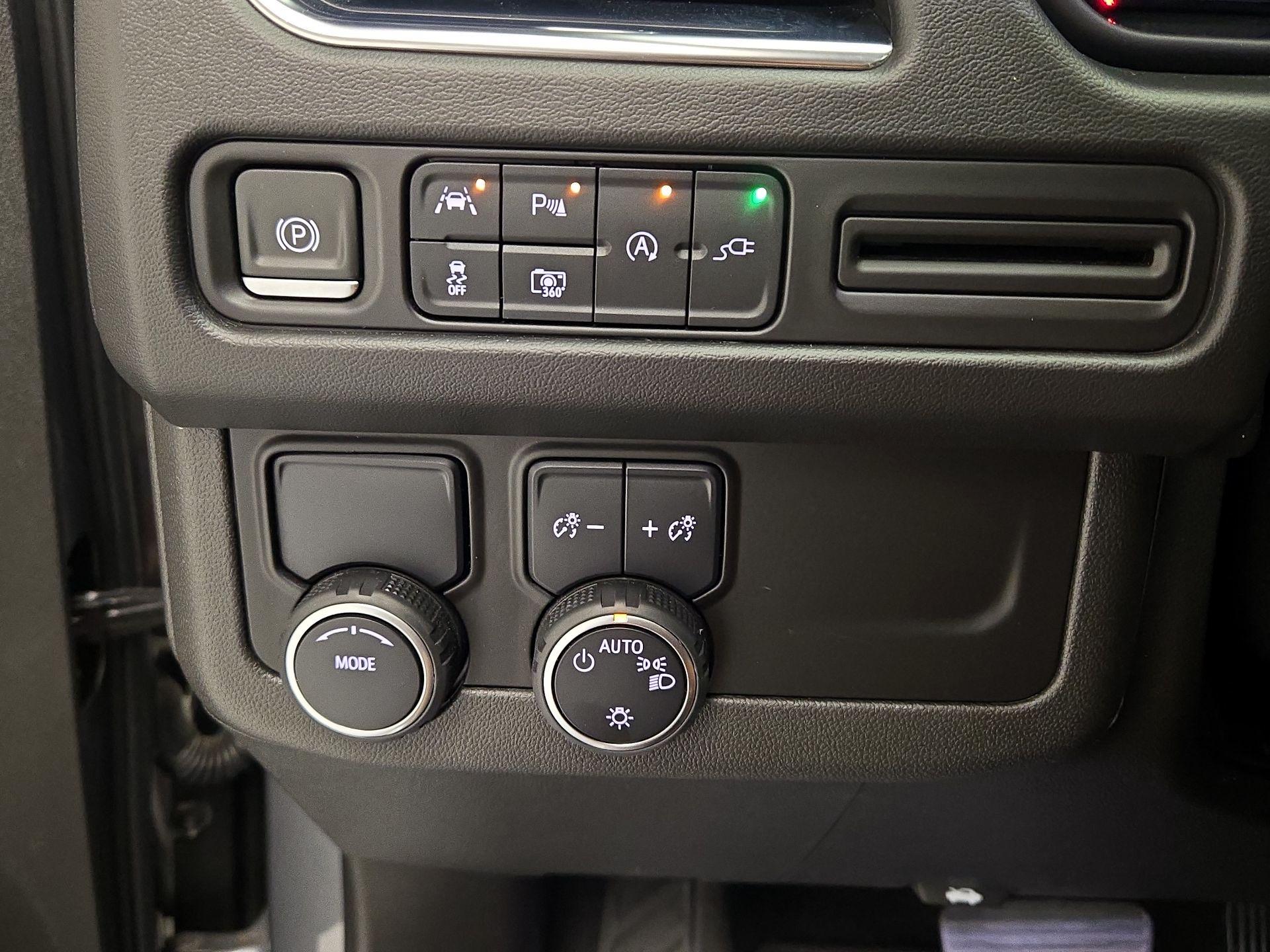 Thumbnail: 2022 Chevrolet Tahoe - 13