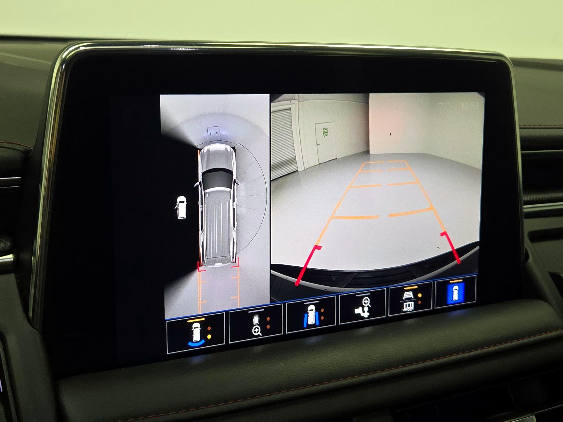 Thumbnail: 2022 Chevrolet Tahoe - 15