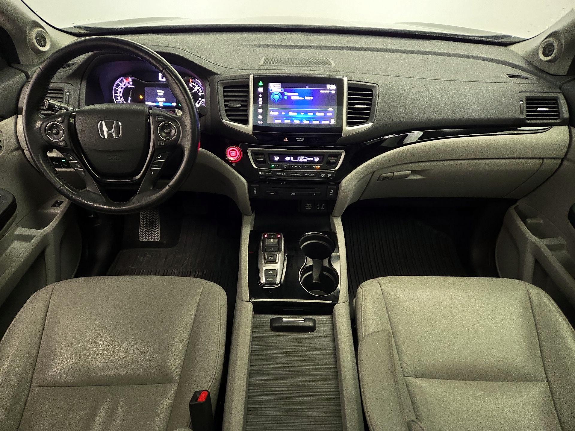 Thumbnail: 2016 Honda Pilot - 9