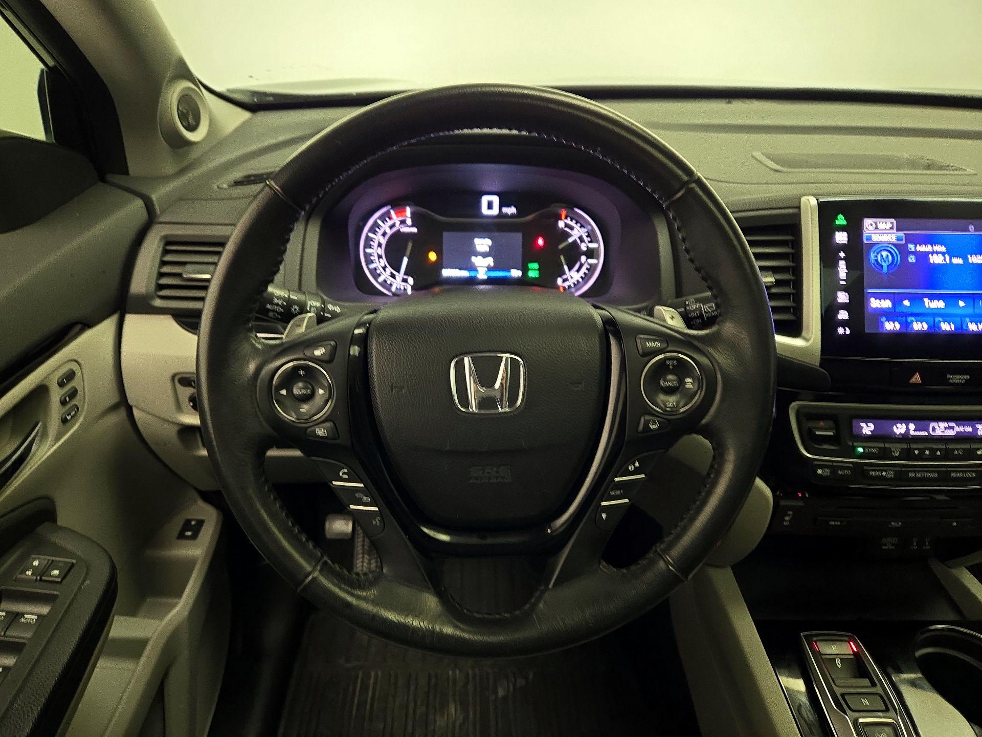 Thumbnail: 2016 Honda Pilot - 10