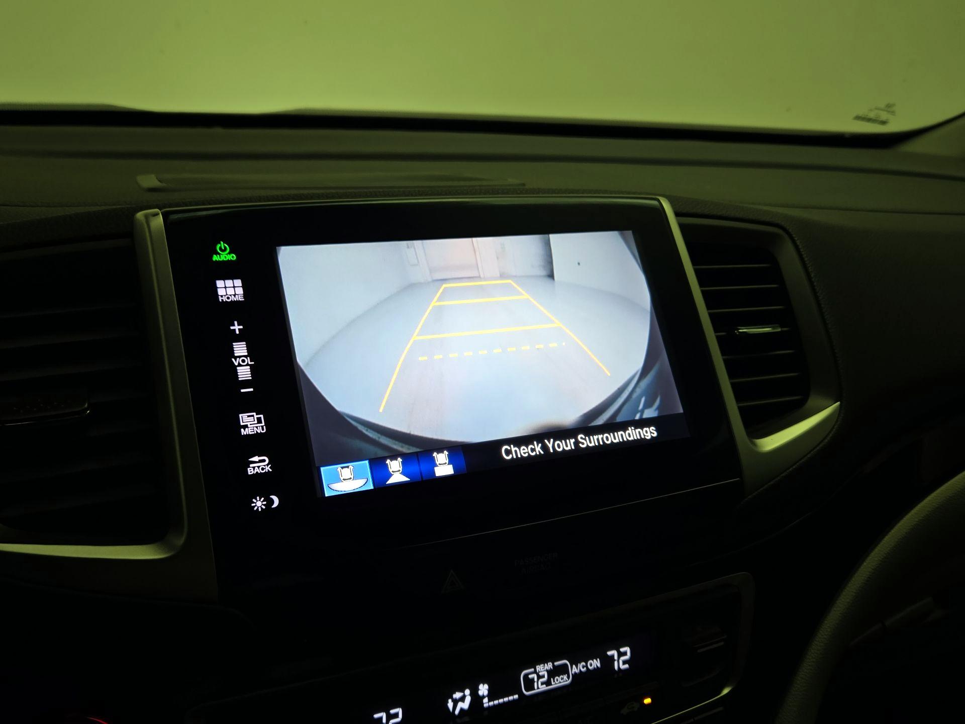 Thumbnail: 2016 Honda Pilot - 14