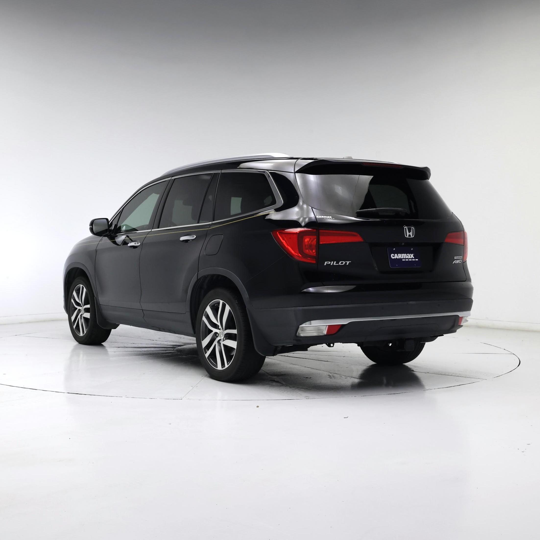 Thumbnail: 2016 Honda Pilot - 2