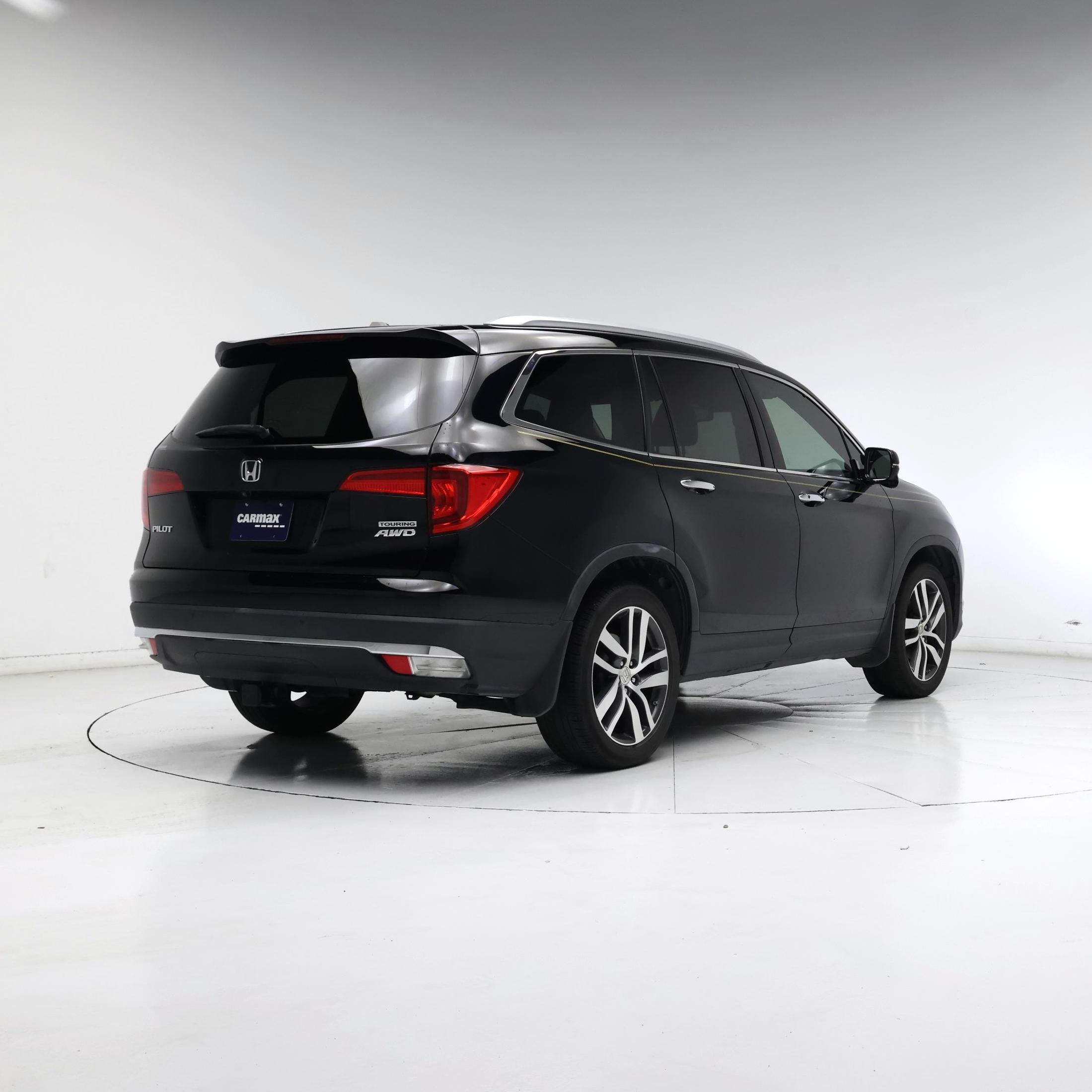 Thumbnail: 2016 Honda Pilot - 8