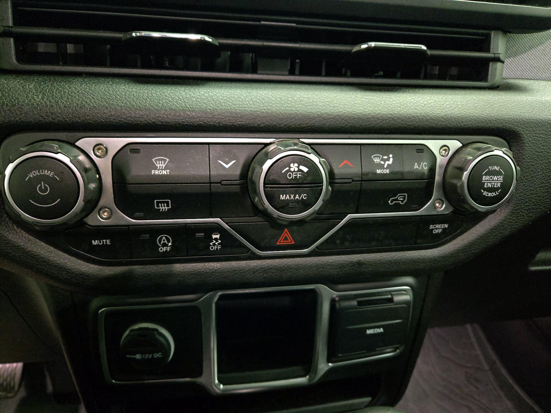 Thumbnail: 2024 Jeep Wrangler - 15