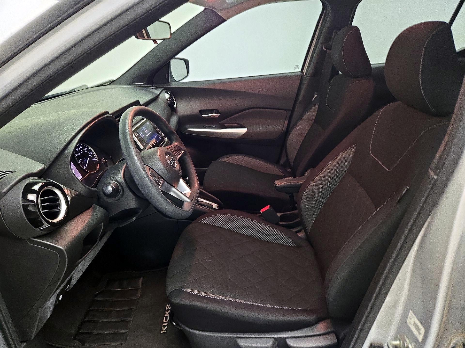 Thumbnail: 2020 Nissan Kicks - 11