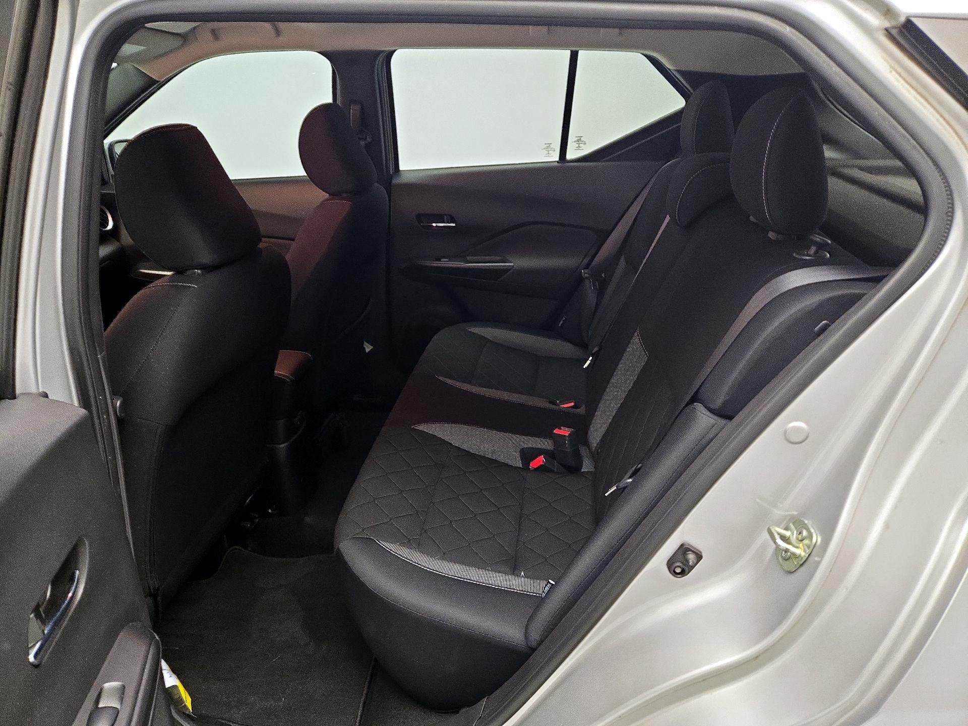 Thumbnail: 2020 Nissan Kicks - 18