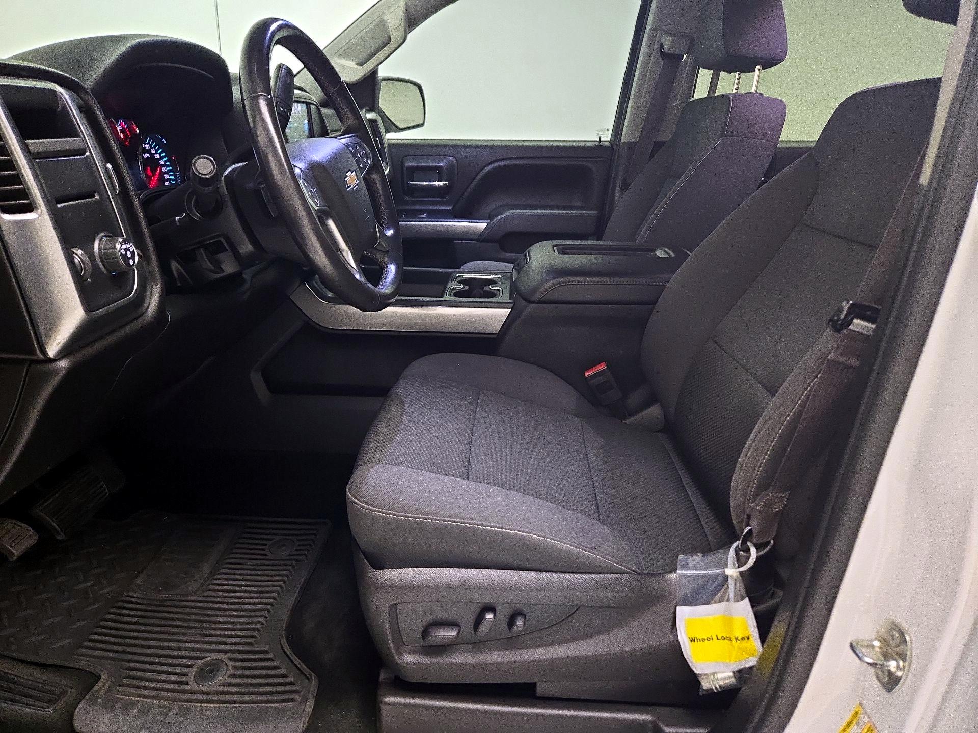 Thumbnail: 2016 Chevrolet Silverado 1500 - 11