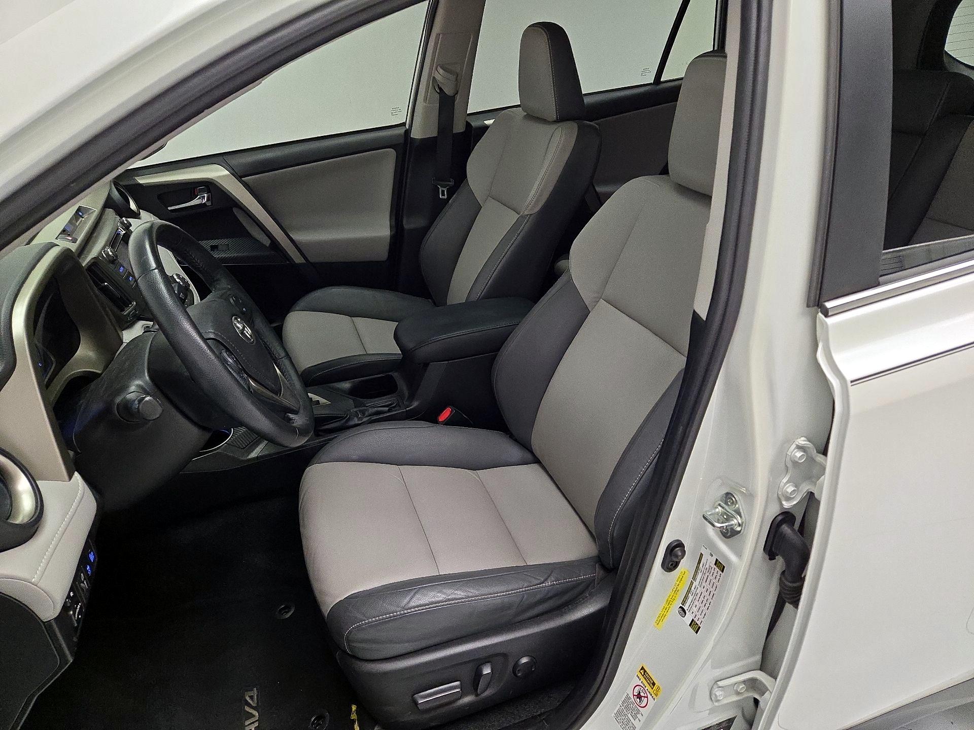 Thumbnail: 2014 Toyota RAV4 - 11