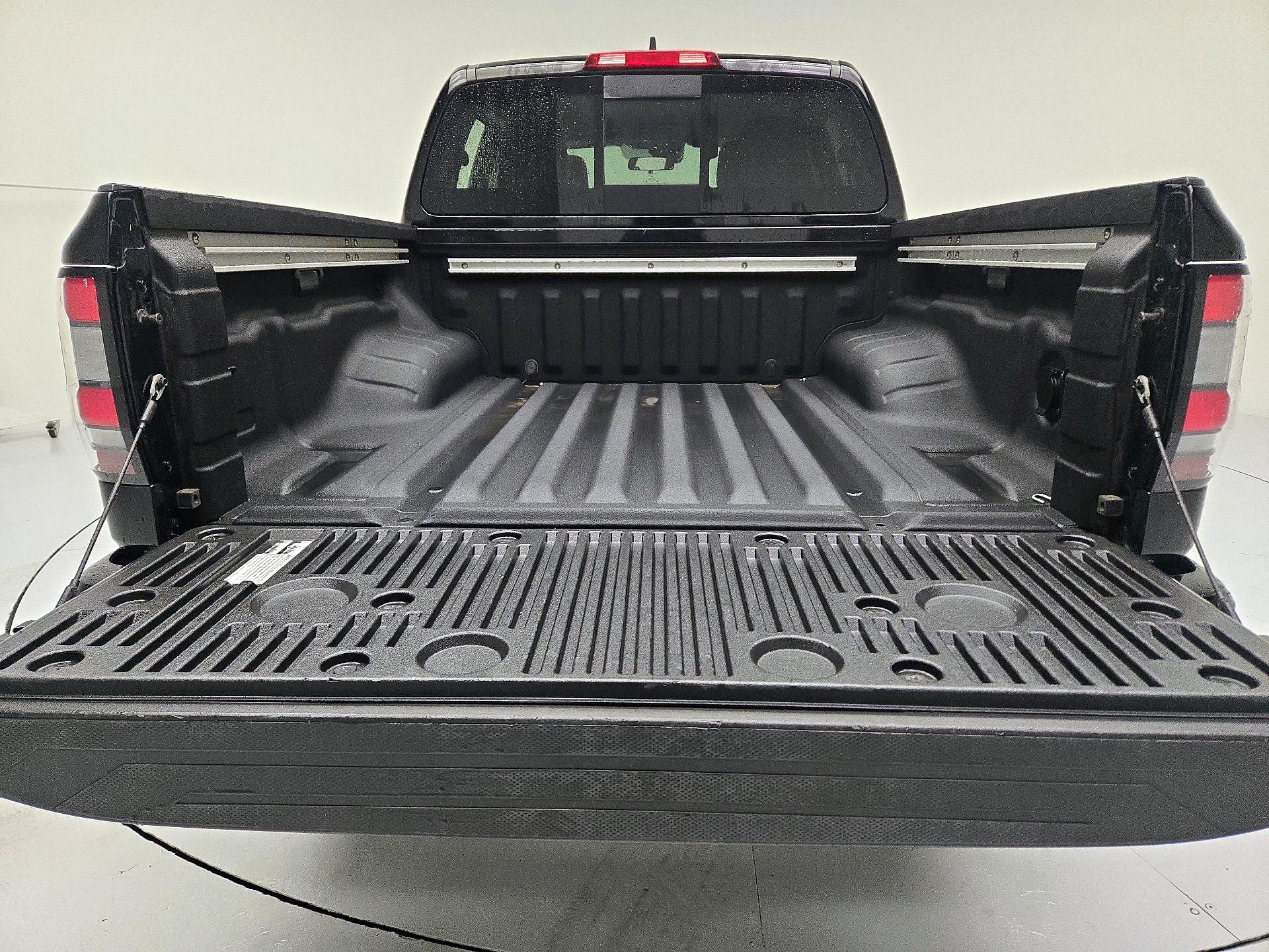 Thumbnail: 2023 Nissan Frontier - 20