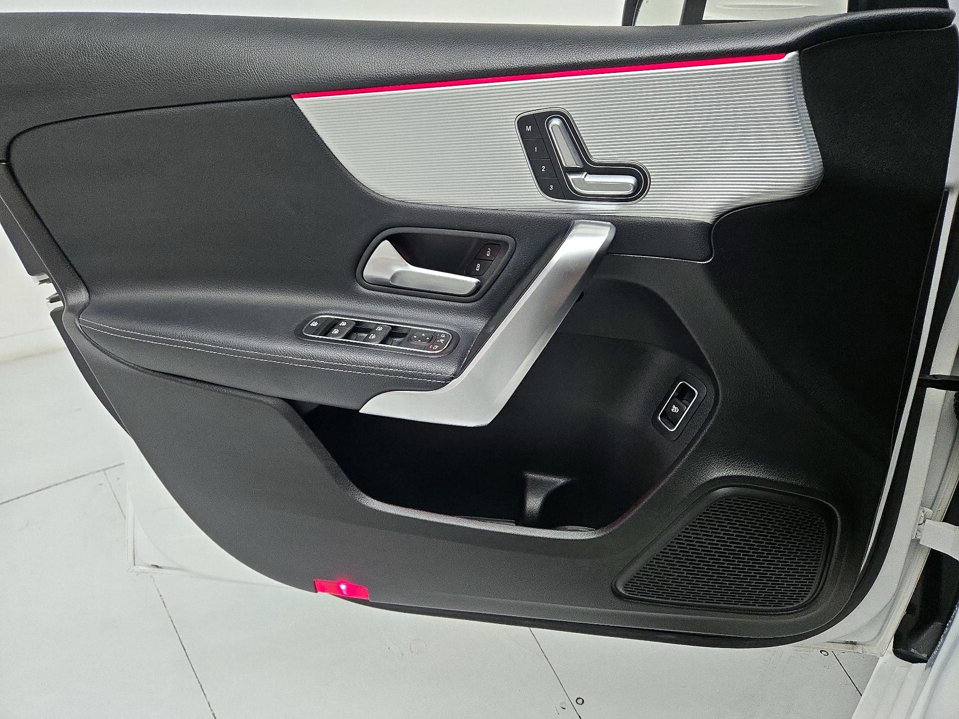 Thumbnail: 2019 Mercedes-Benz A-Class - 12