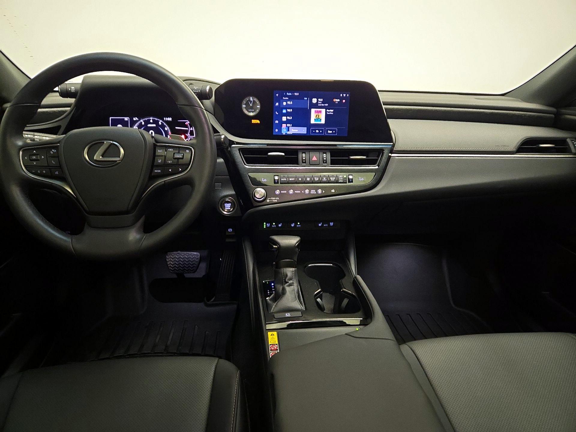 Thumbnail: 2023 Lexus ES - 9