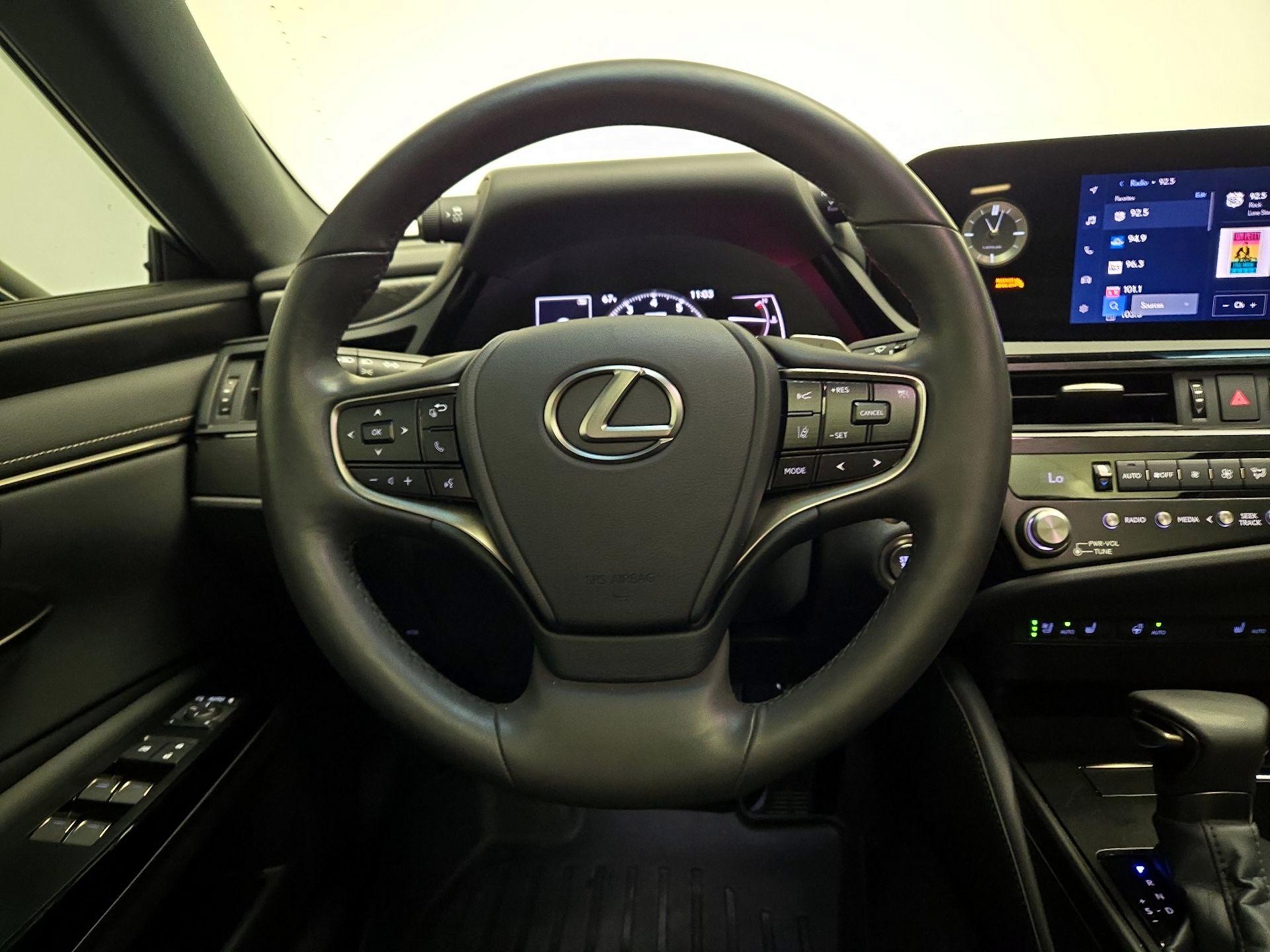 Thumbnail: 2023 Lexus ES - 10
