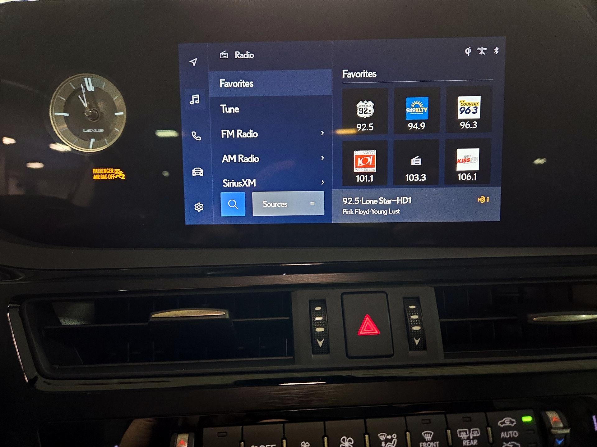 Thumbnail: 2023 Lexus ES - 15