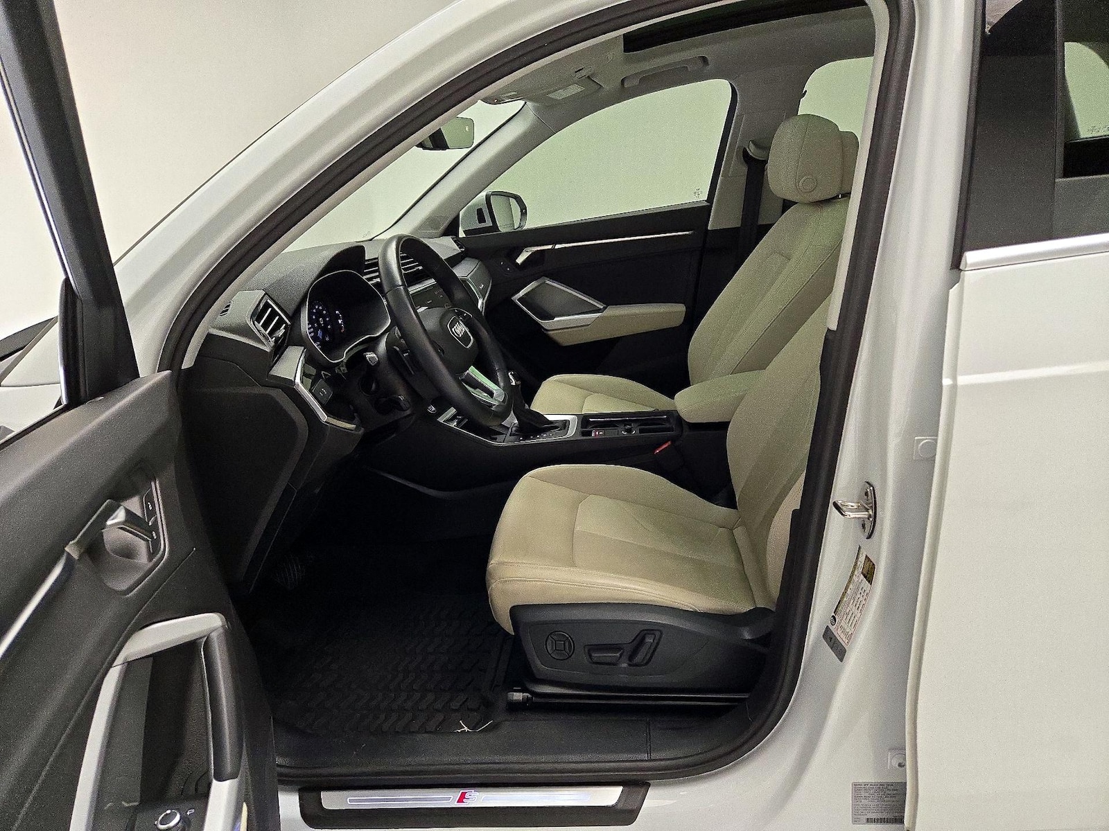 2024 Audi Q3 S Line Premium - Photo 12
