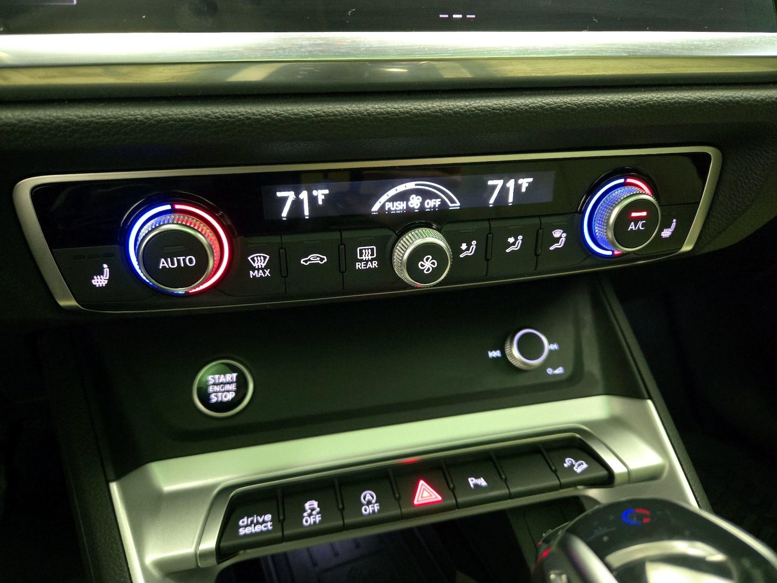 2024 Audi Q3 S Line Premium - Photo 17