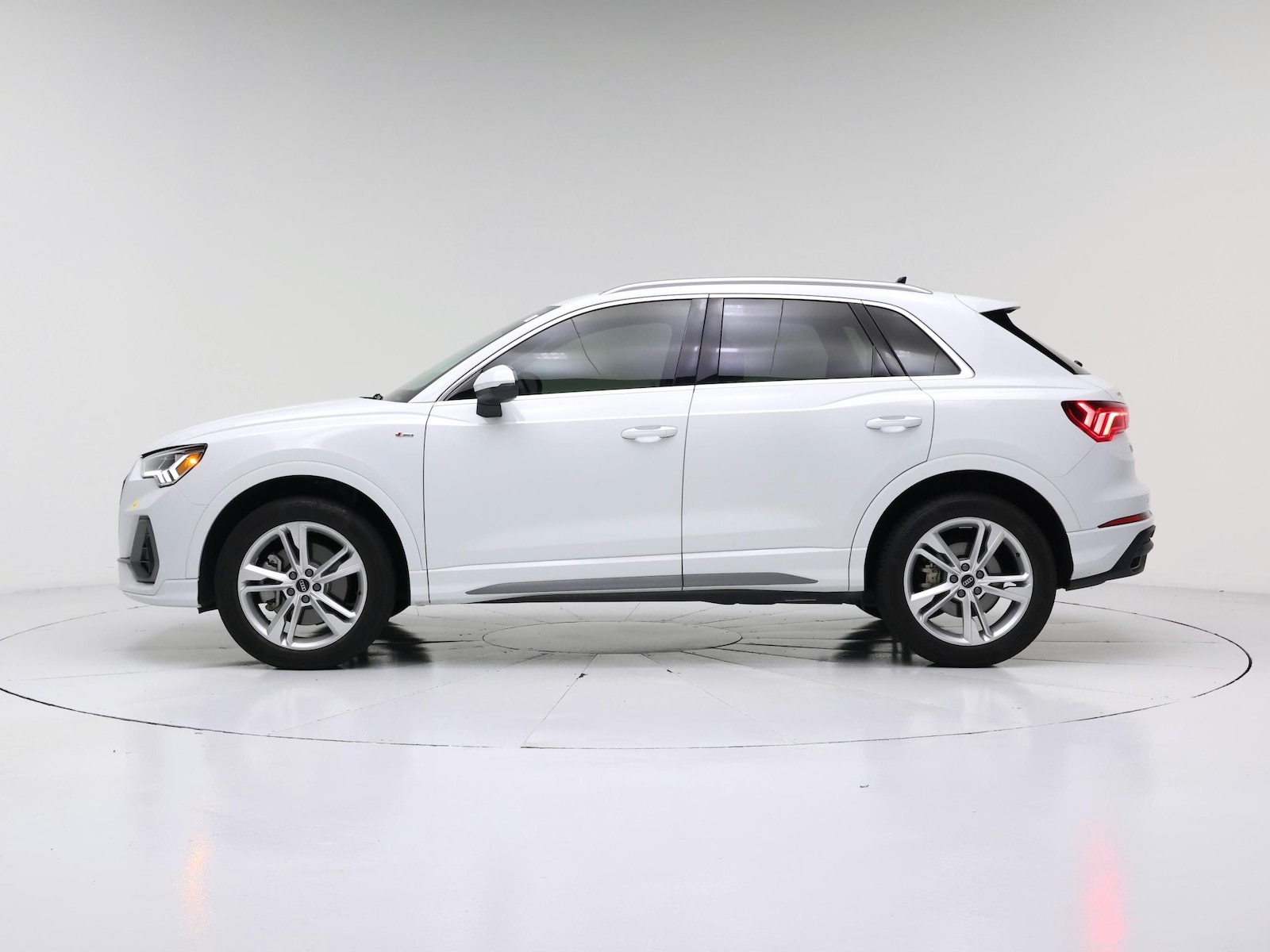 2024 Audi Q3 S Line Premium - Photo 4