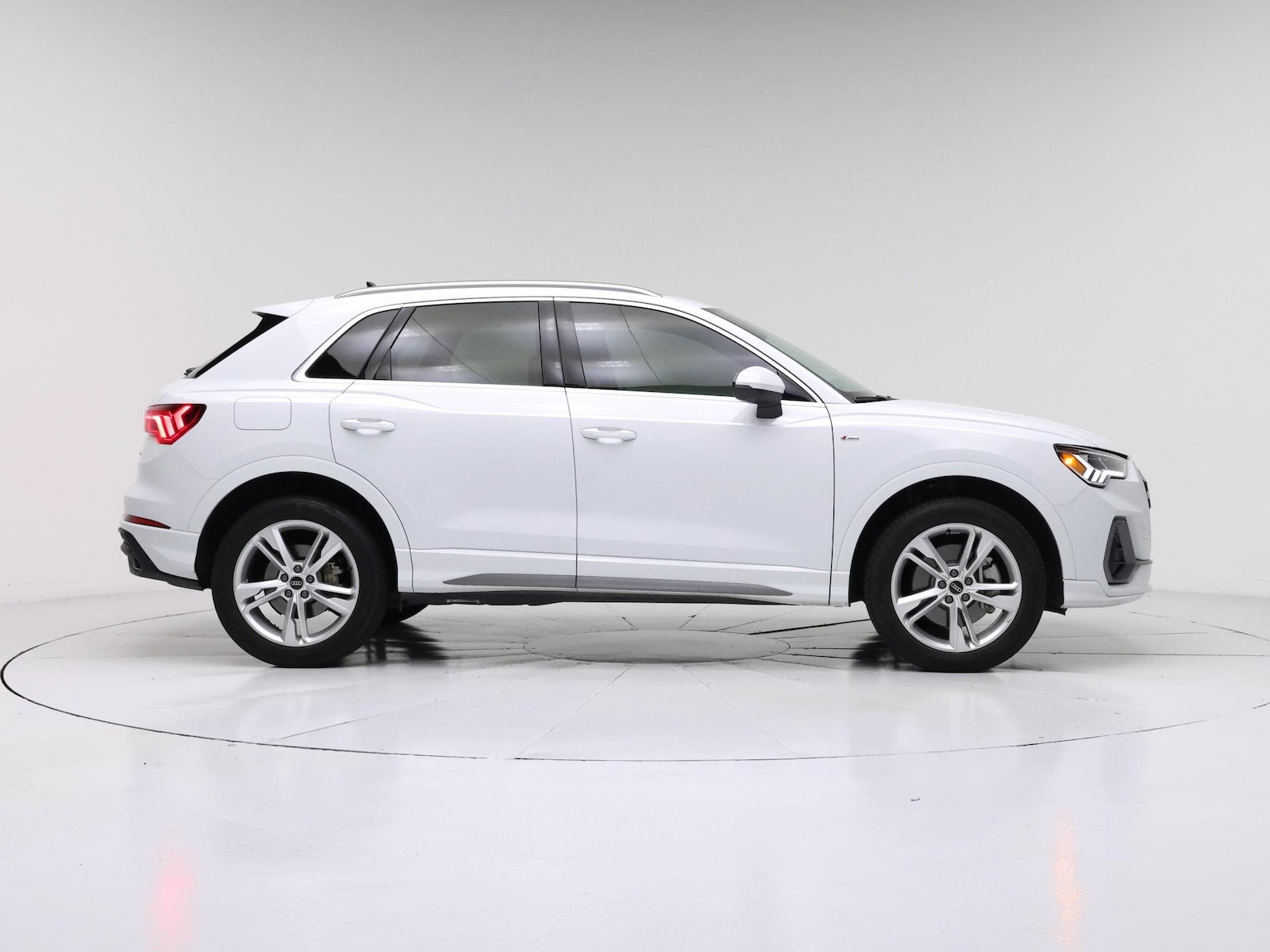 2024 Audi Q3 S Line Premium - Photo 8