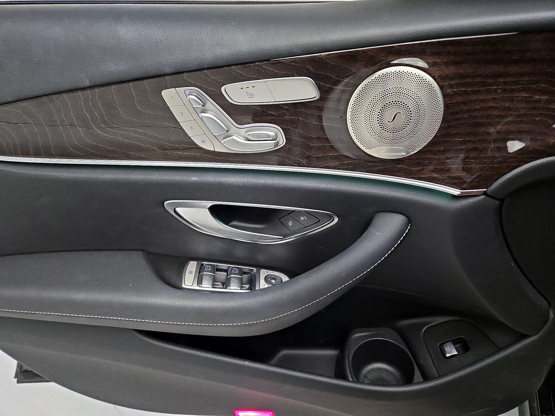 Thumbnail: 2022 Mercedes-Benz E-Class - 12