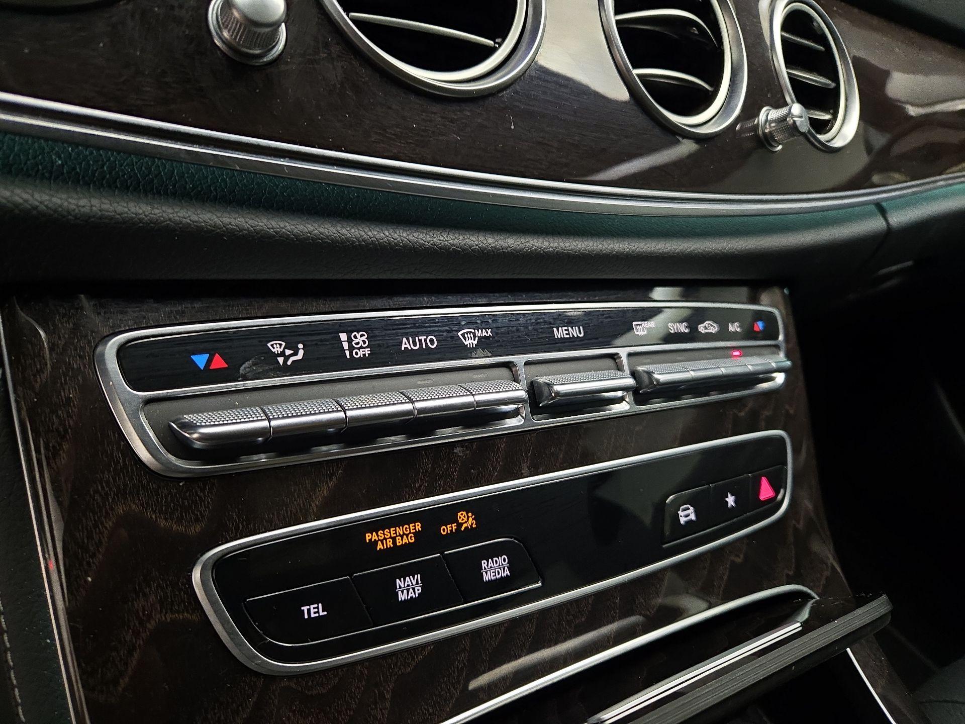 Thumbnail: 2022 Mercedes-Benz E-Class - 17