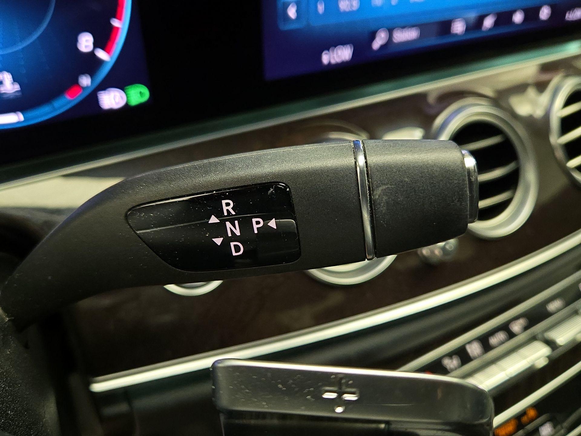 Thumbnail: 2022 Mercedes-Benz E-Class - 18