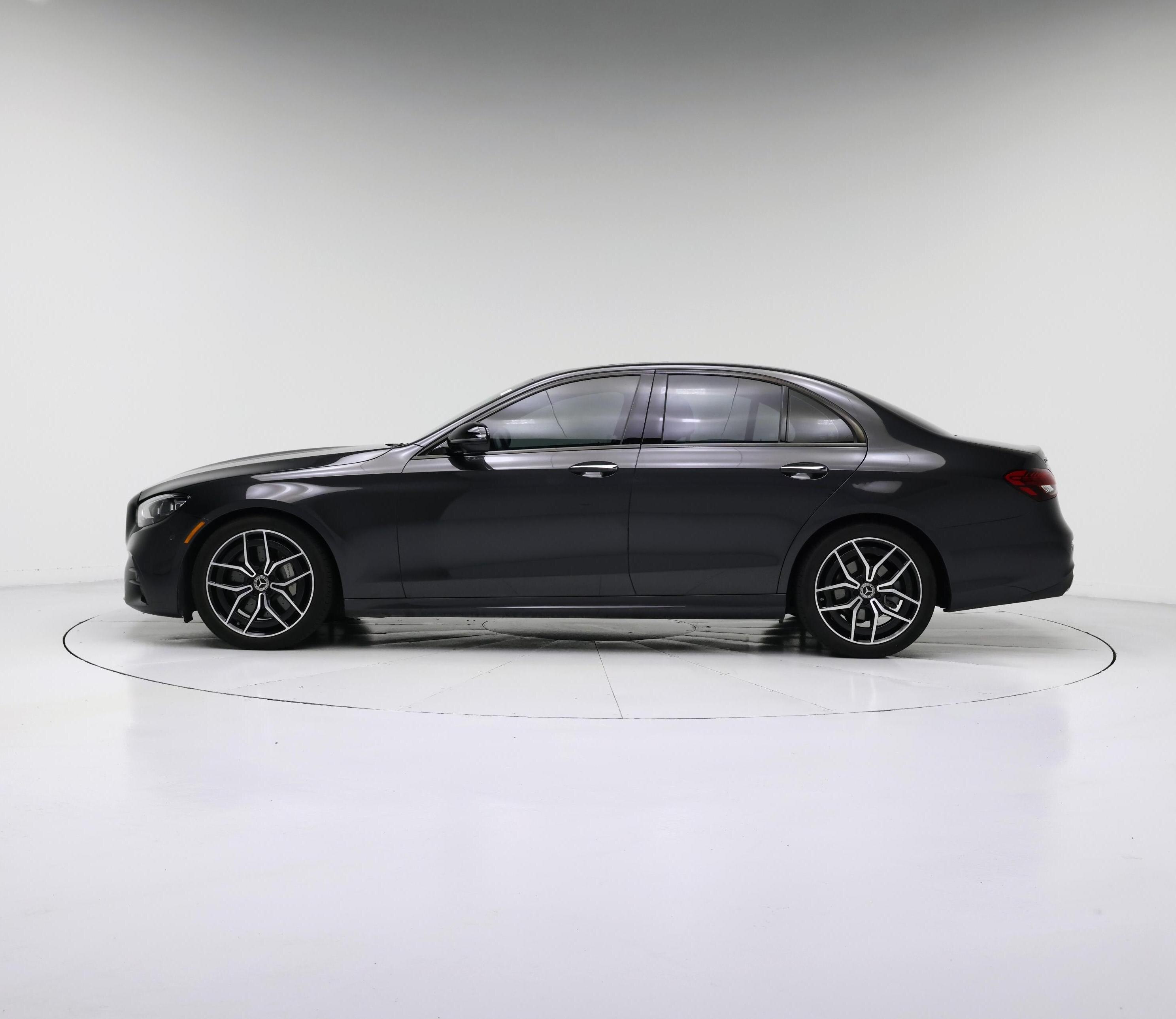 Thumbnail: 2022 Mercedes-Benz E-Class - 3