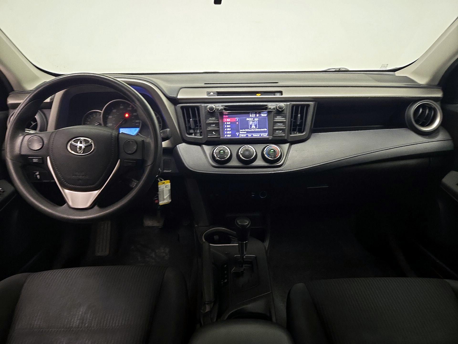 Thumbnail: 2016 Toyota RAV4 - 9