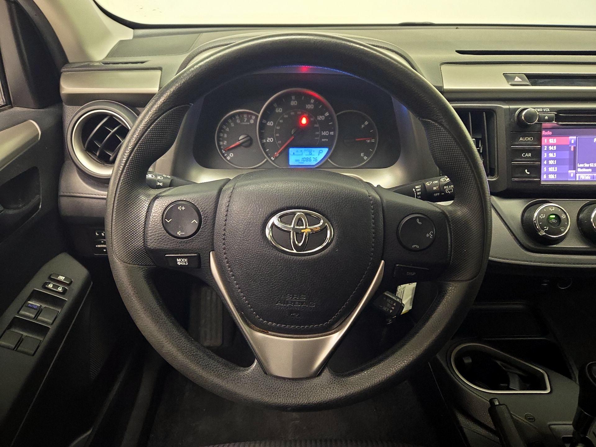 Thumbnail: 2016 Toyota RAV4 - 10