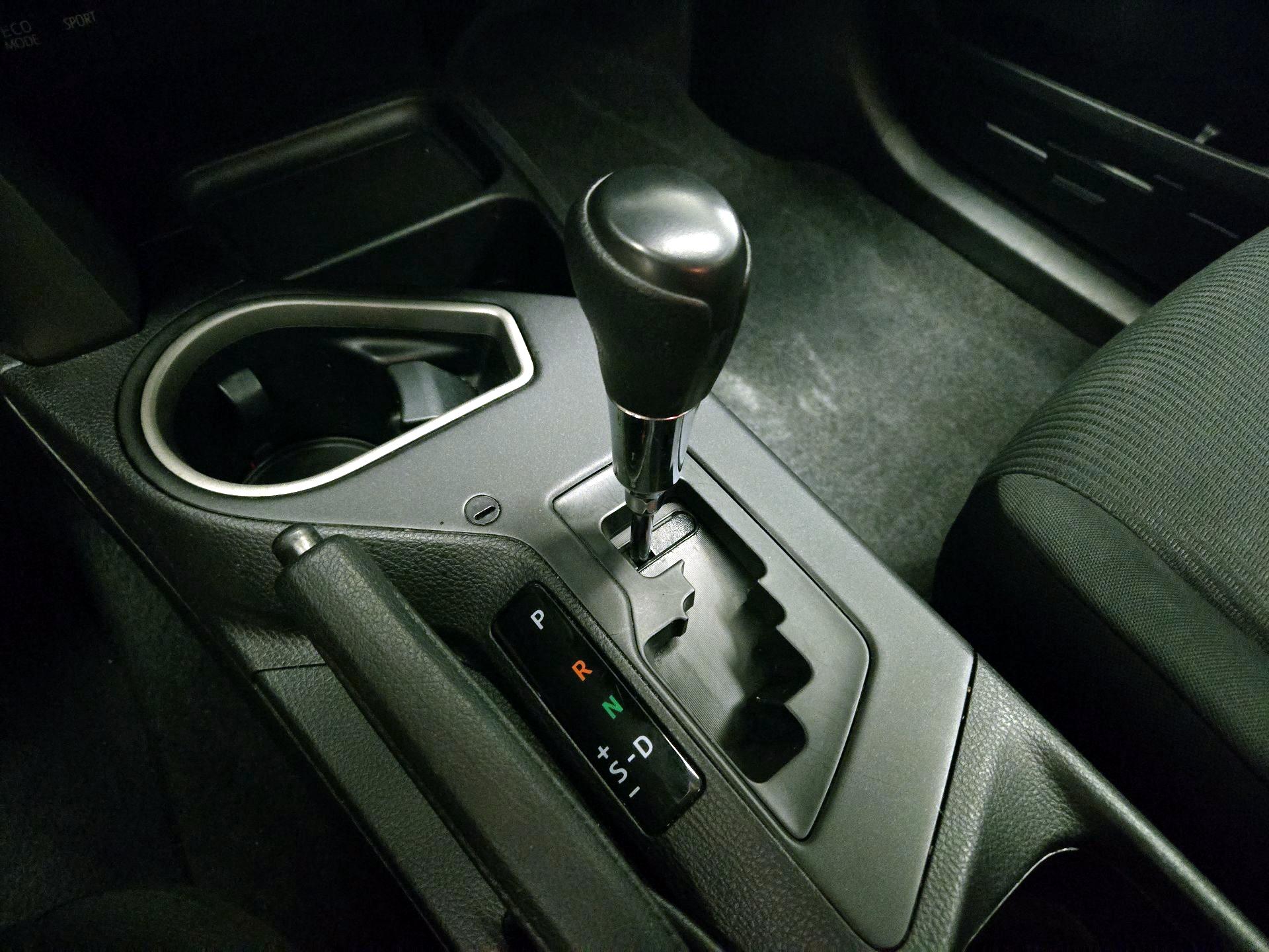 Thumbnail: 2016 Toyota RAV4 - 17