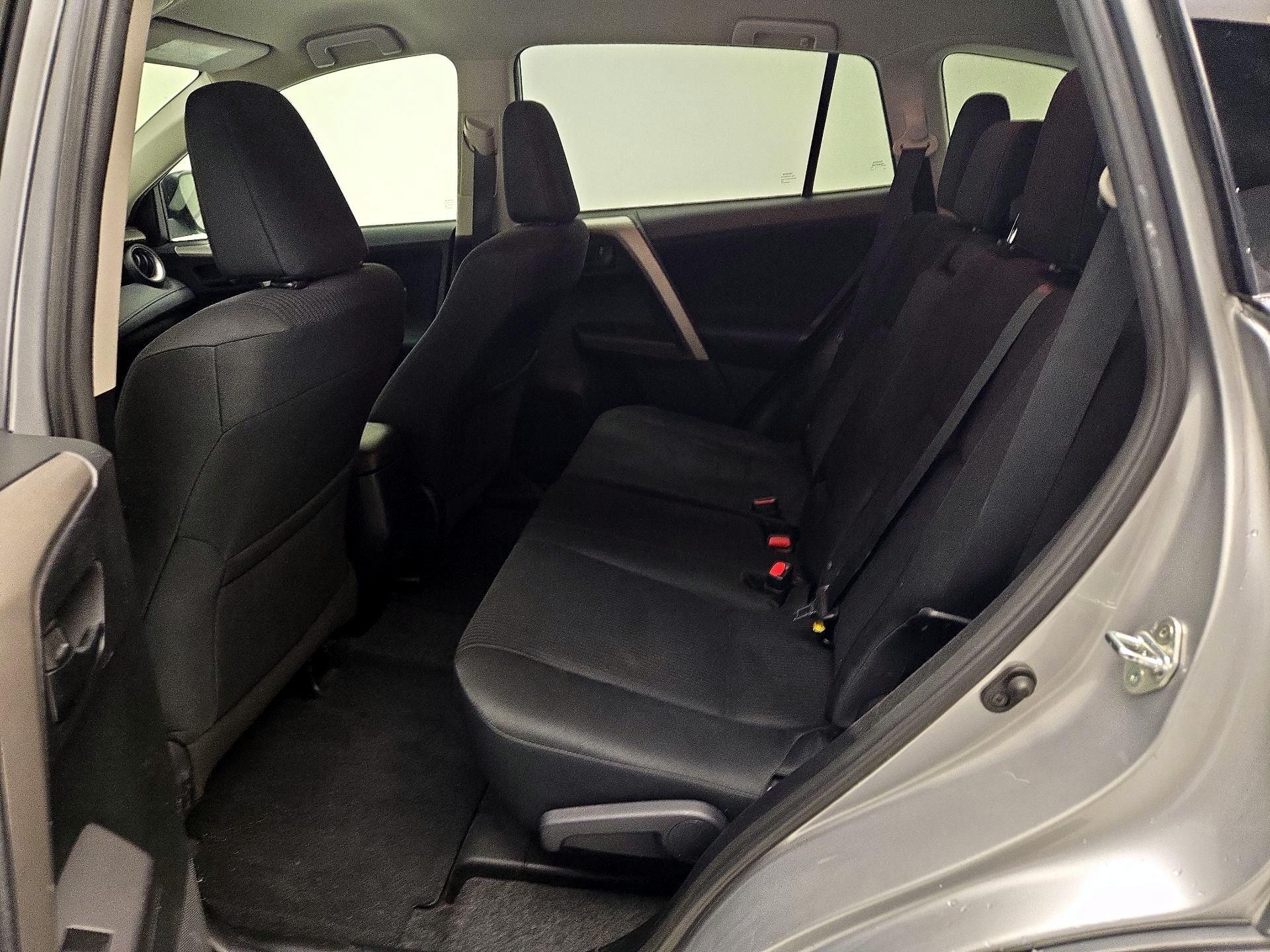 Thumbnail: 2016 Toyota RAV4 - 19