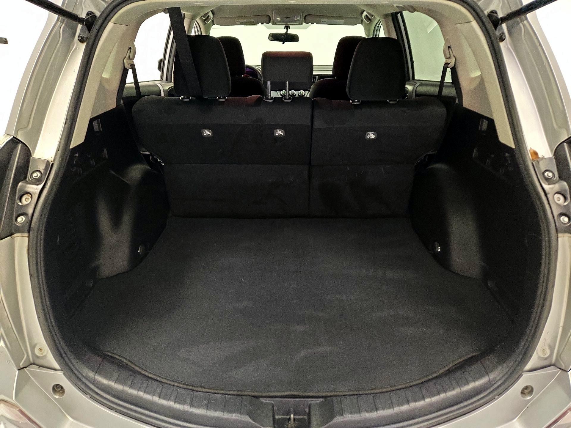 Thumbnail: 2016 Toyota RAV4 - 20