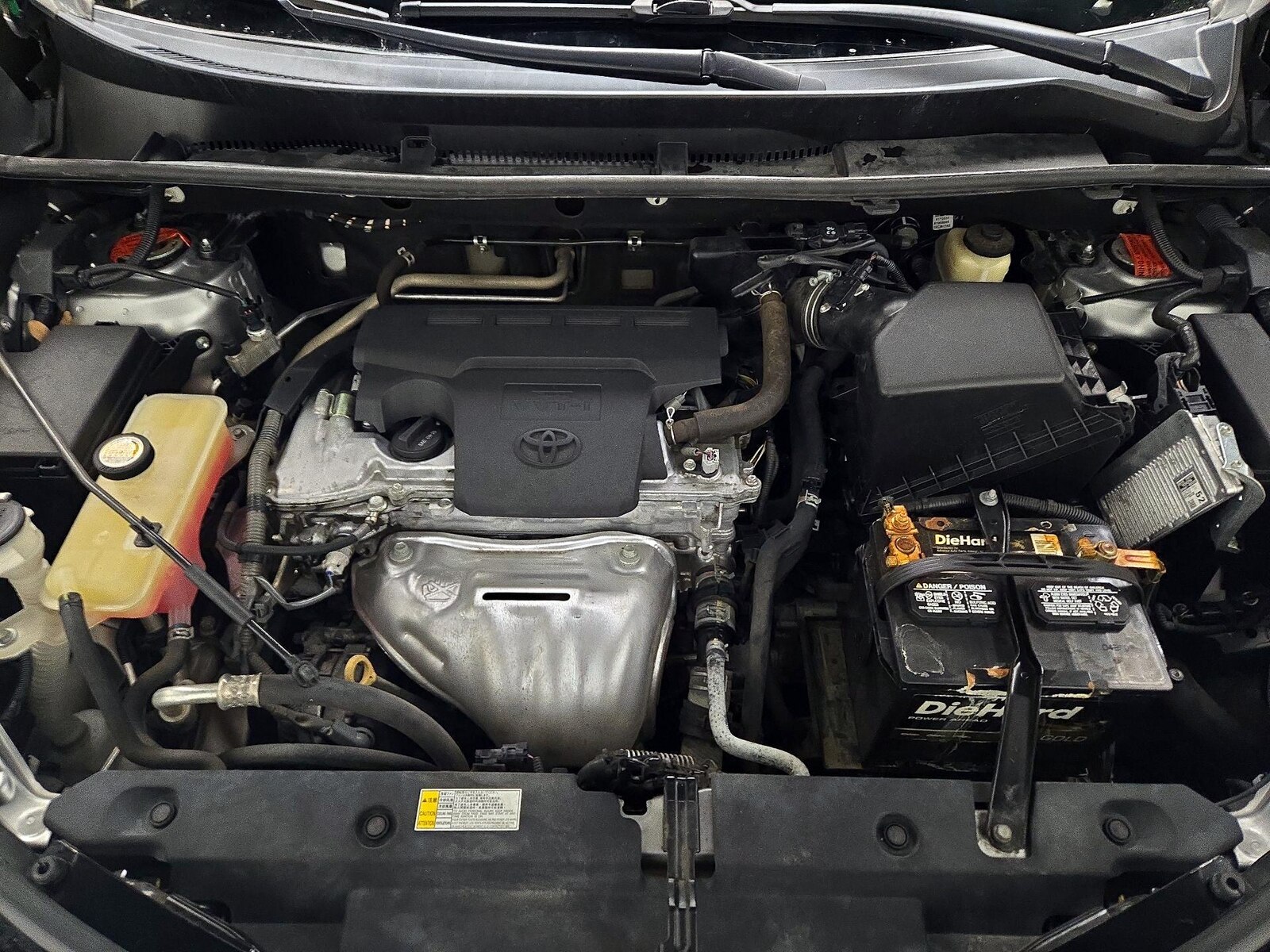 2016 Toyota RAV4 LE - Photo 22