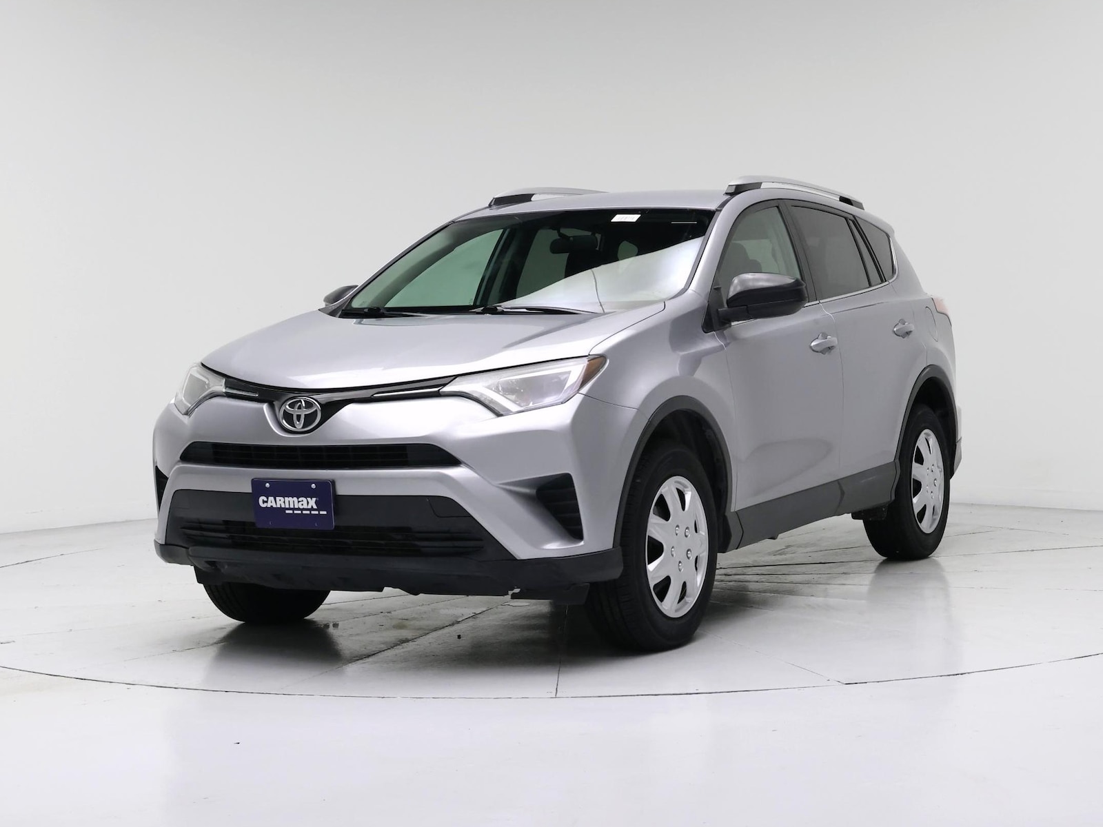 2016 Toyota RAV4 LE - Photo 5