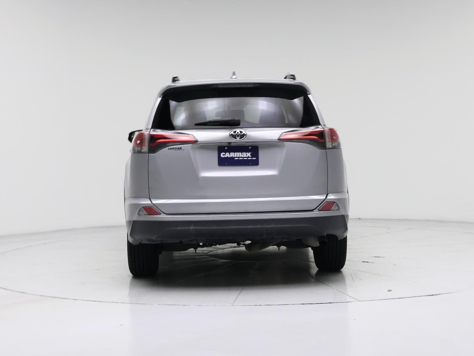 2016 Toyota RAV4 LE - Photo 7