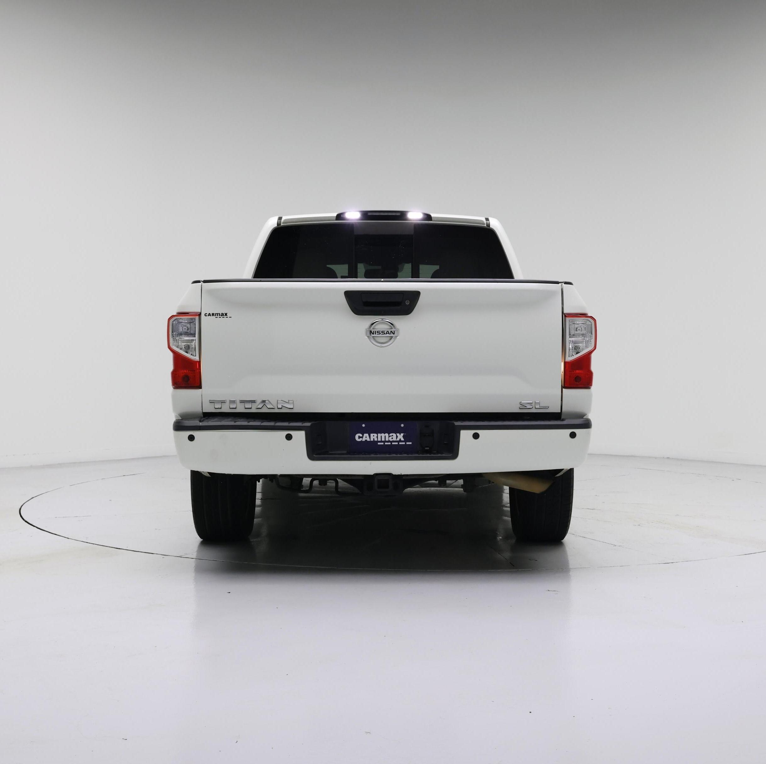 Thumbnail: 2017 Nissan Titan - 6