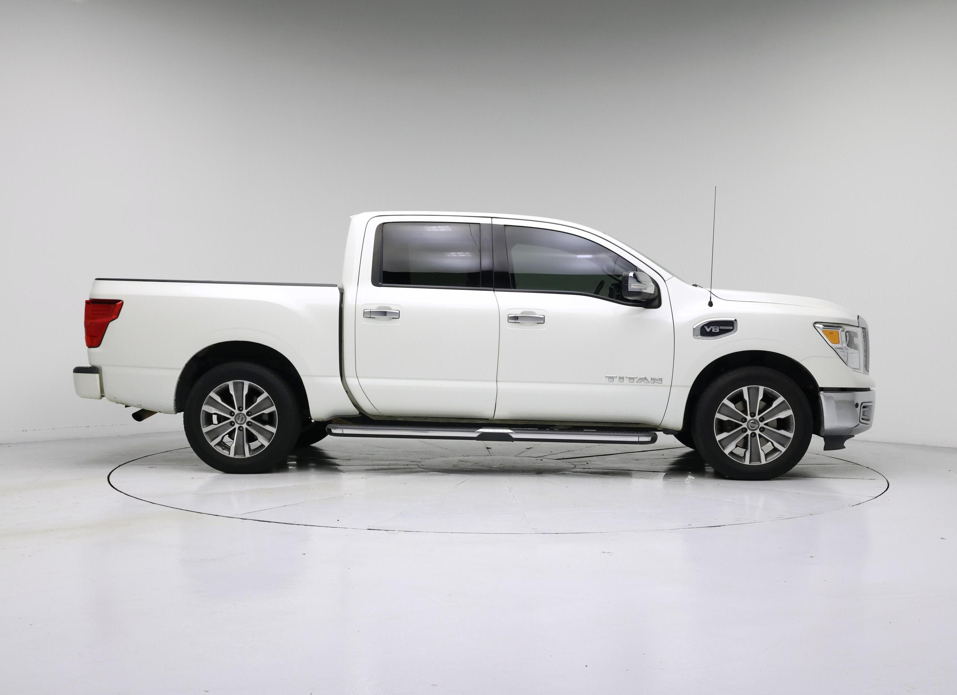 Thumbnail: 2017 Nissan Titan - 7
