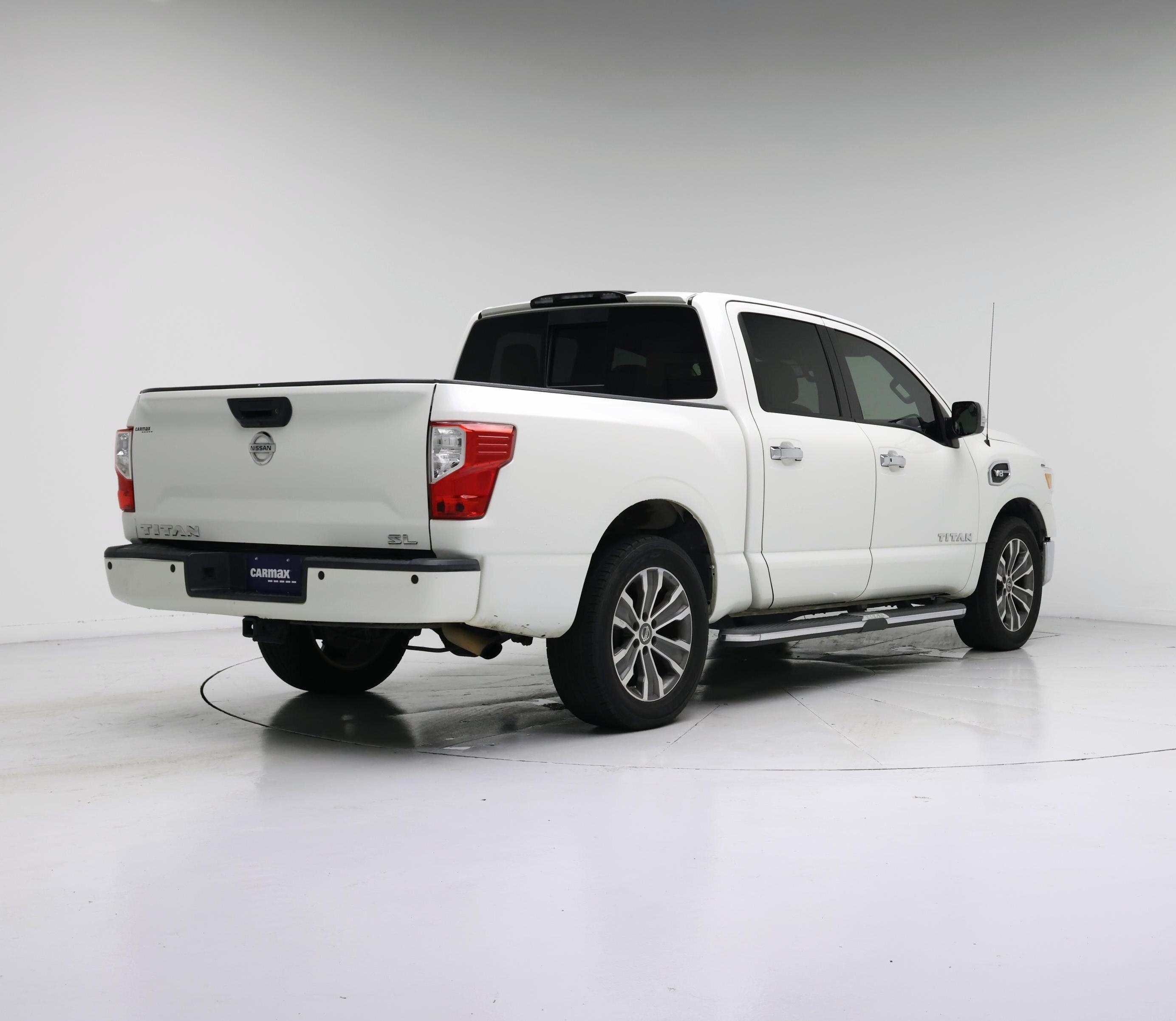 Thumbnail: 2017 Nissan Titan - 8