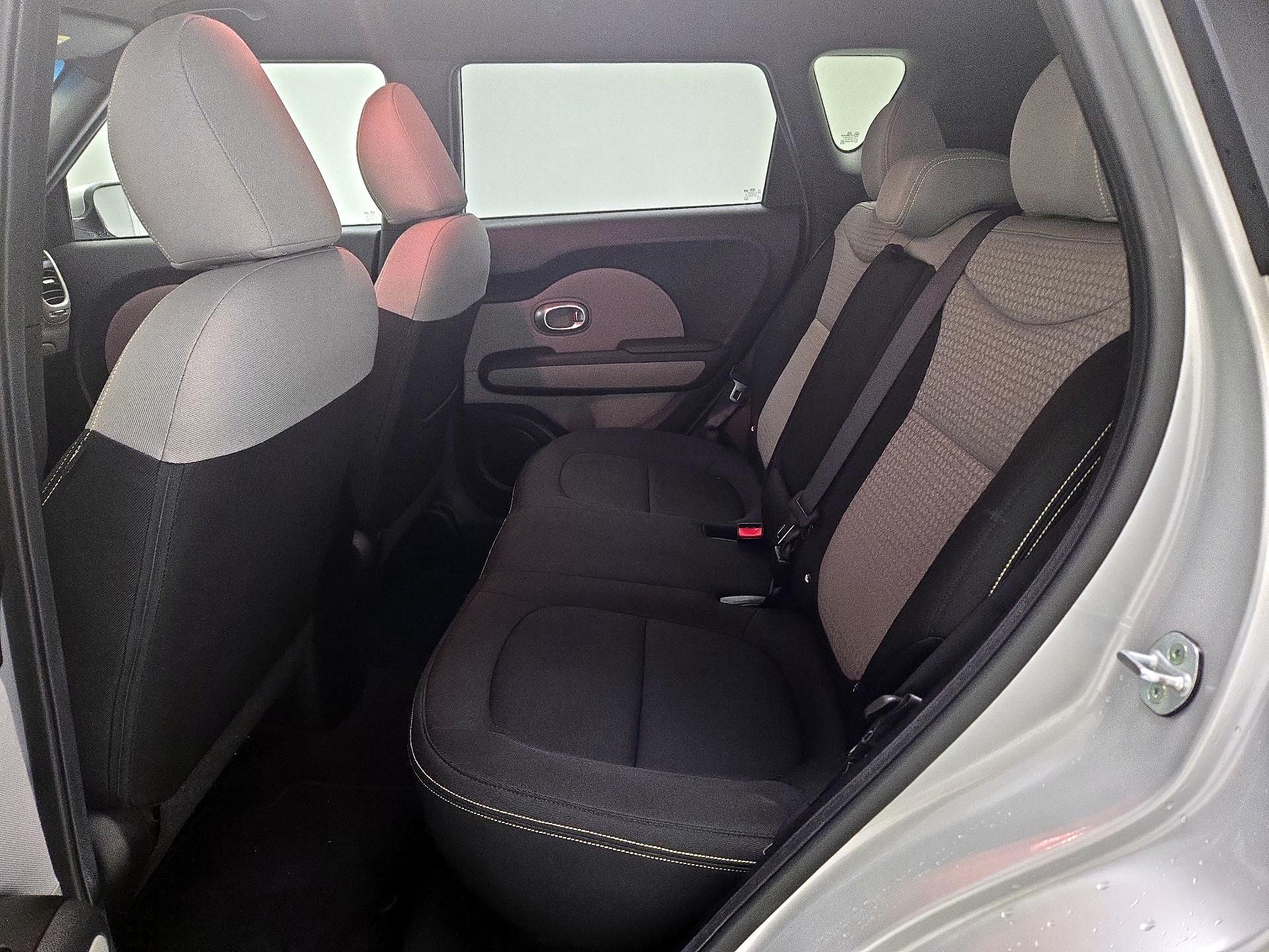 Thumbnail: 2015 Kia Soul - 18