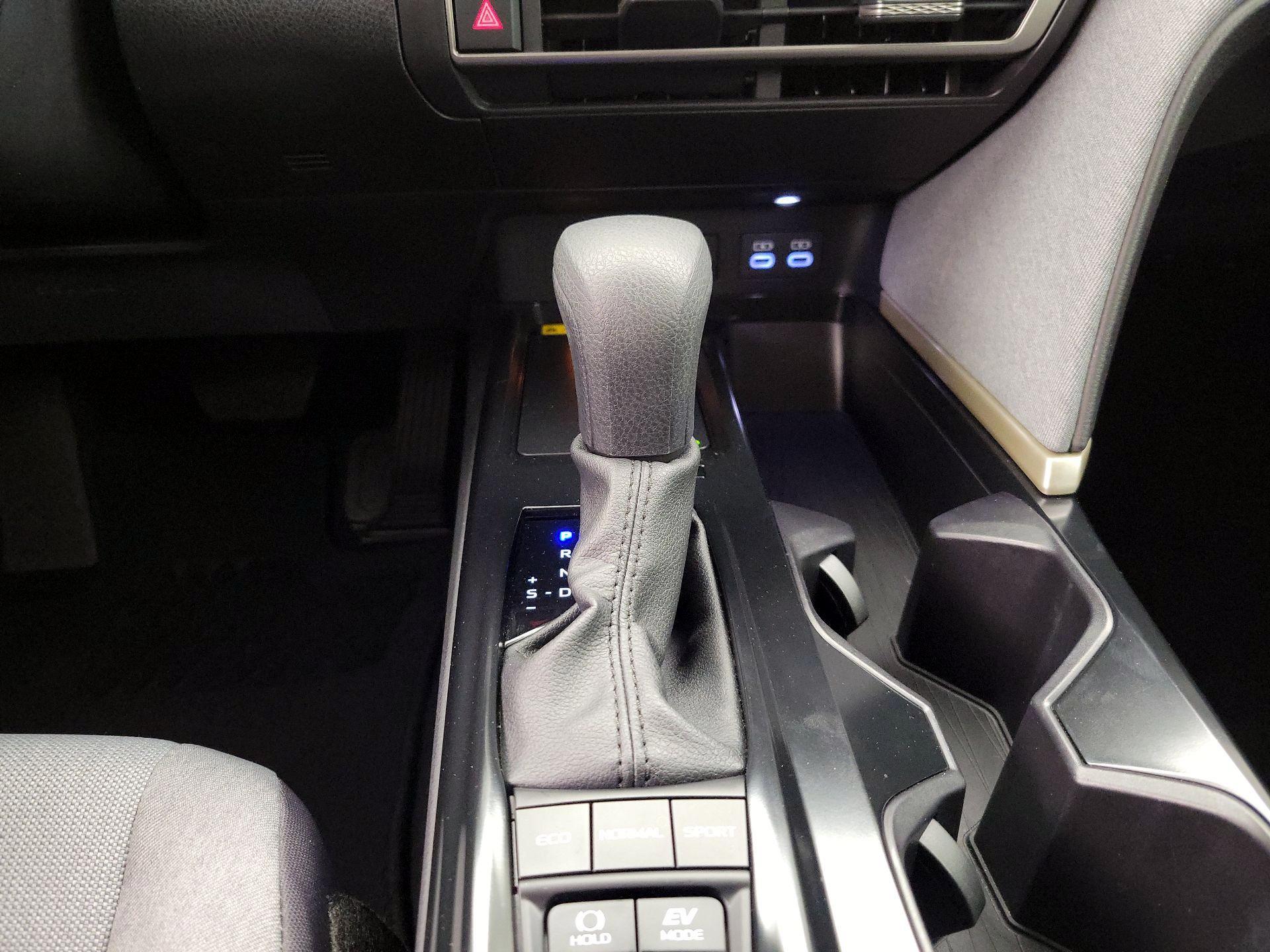 Thumbnail: 2025 Toyota Camry - 17