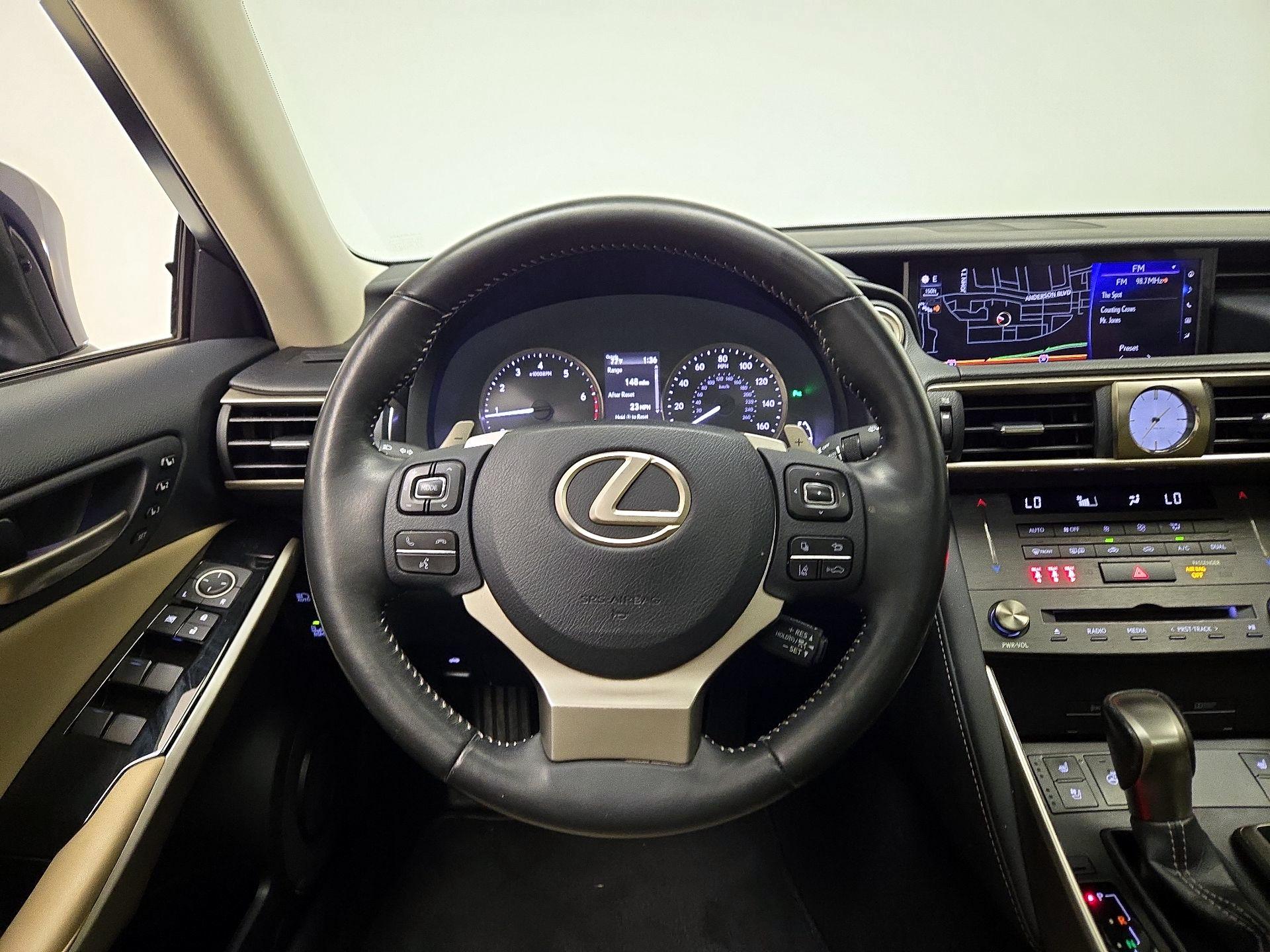 Thumbnail: 2019 Lexus IS - 10