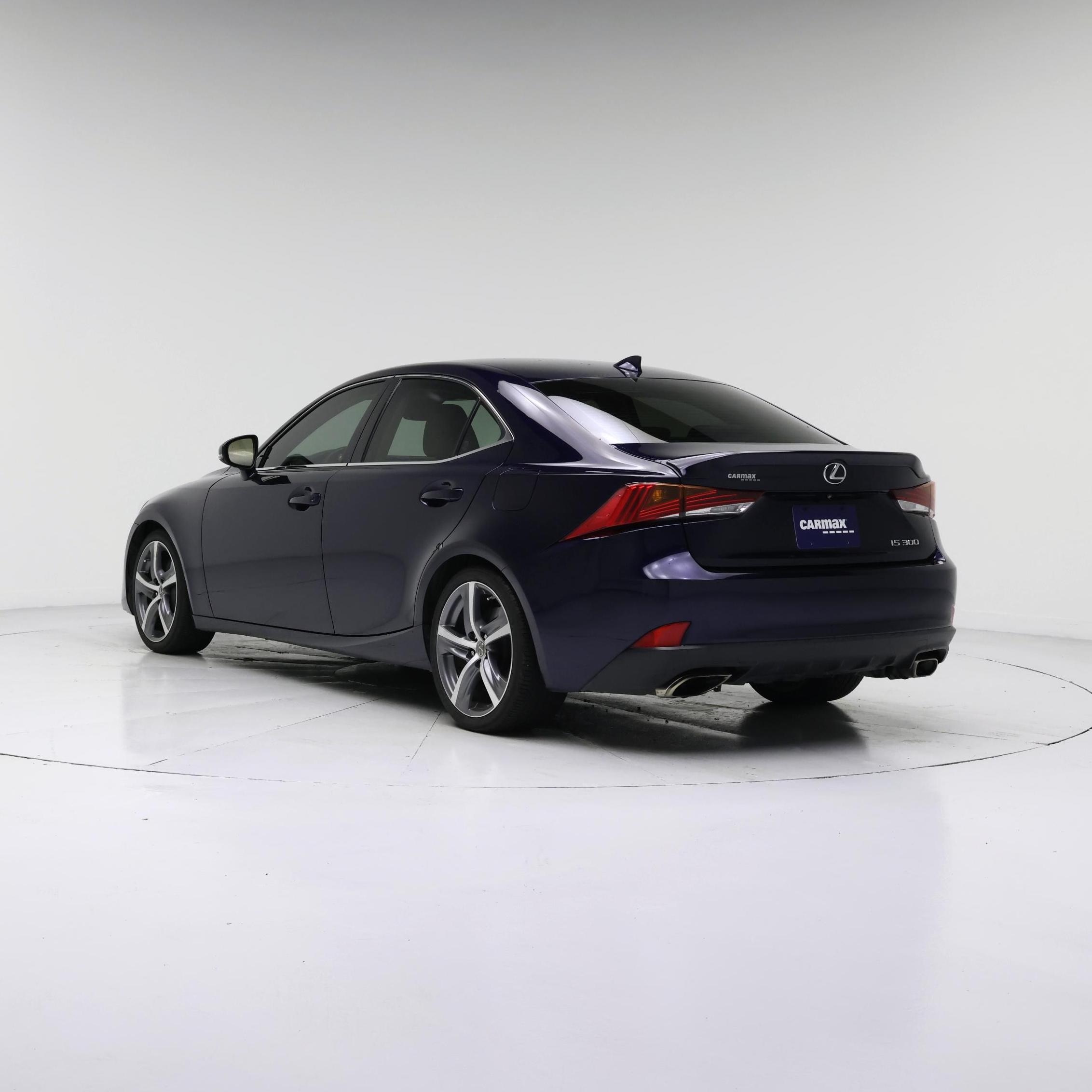 Thumbnail: 2019 Lexus IS - 2