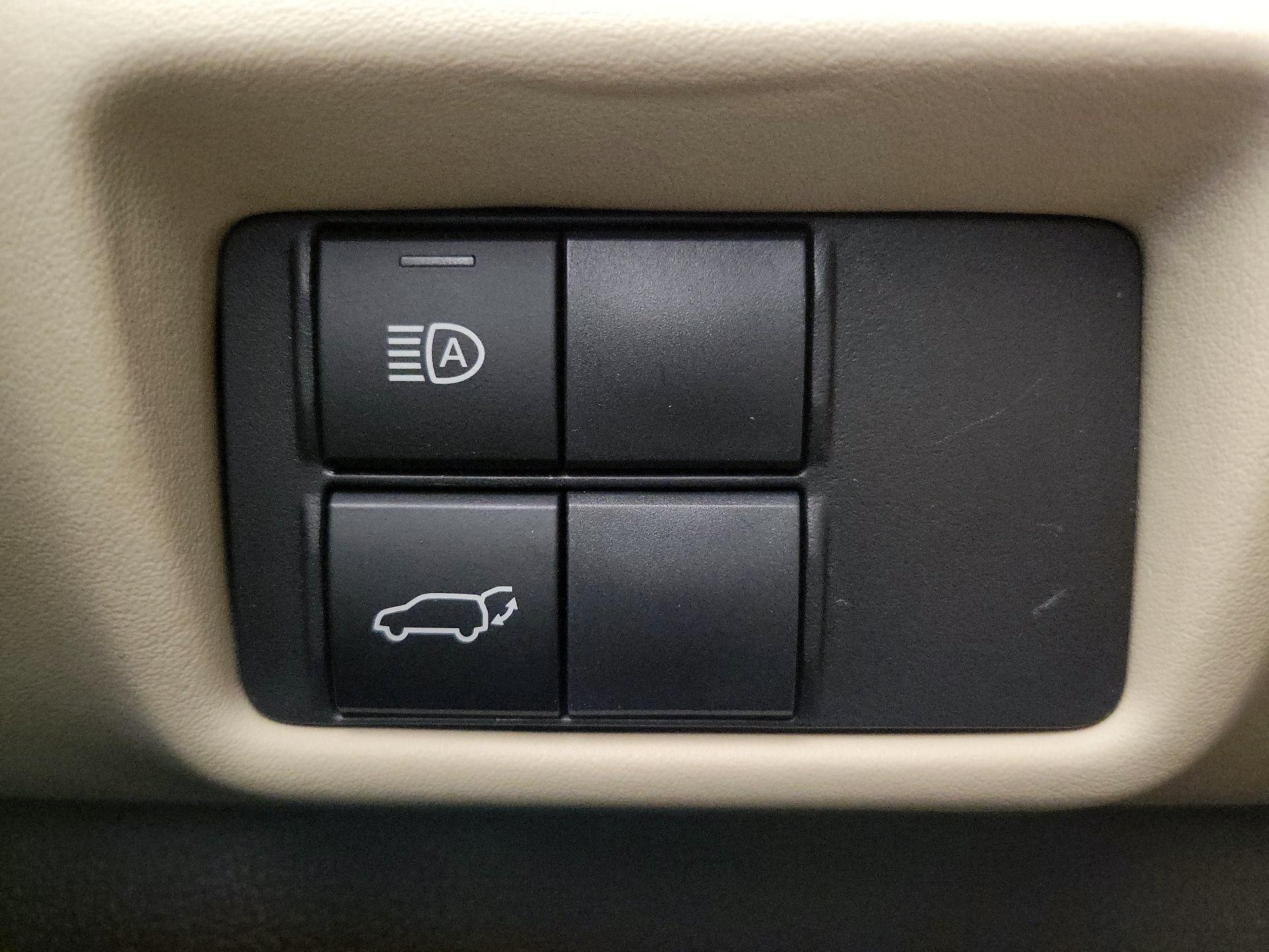 Thumbnail: 2020 Toyota Highlander - 13