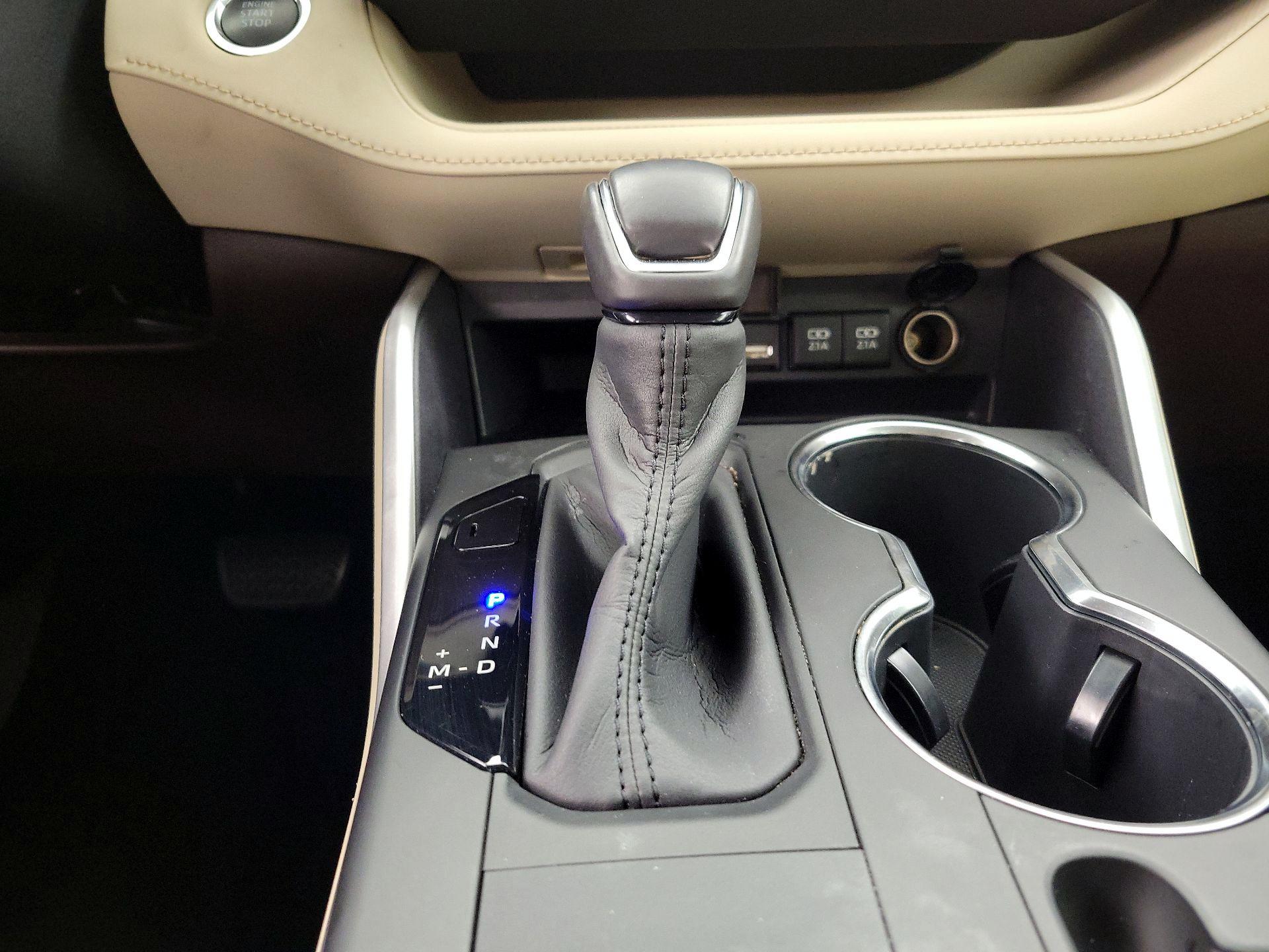 Thumbnail: 2020 Toyota Highlander - 17